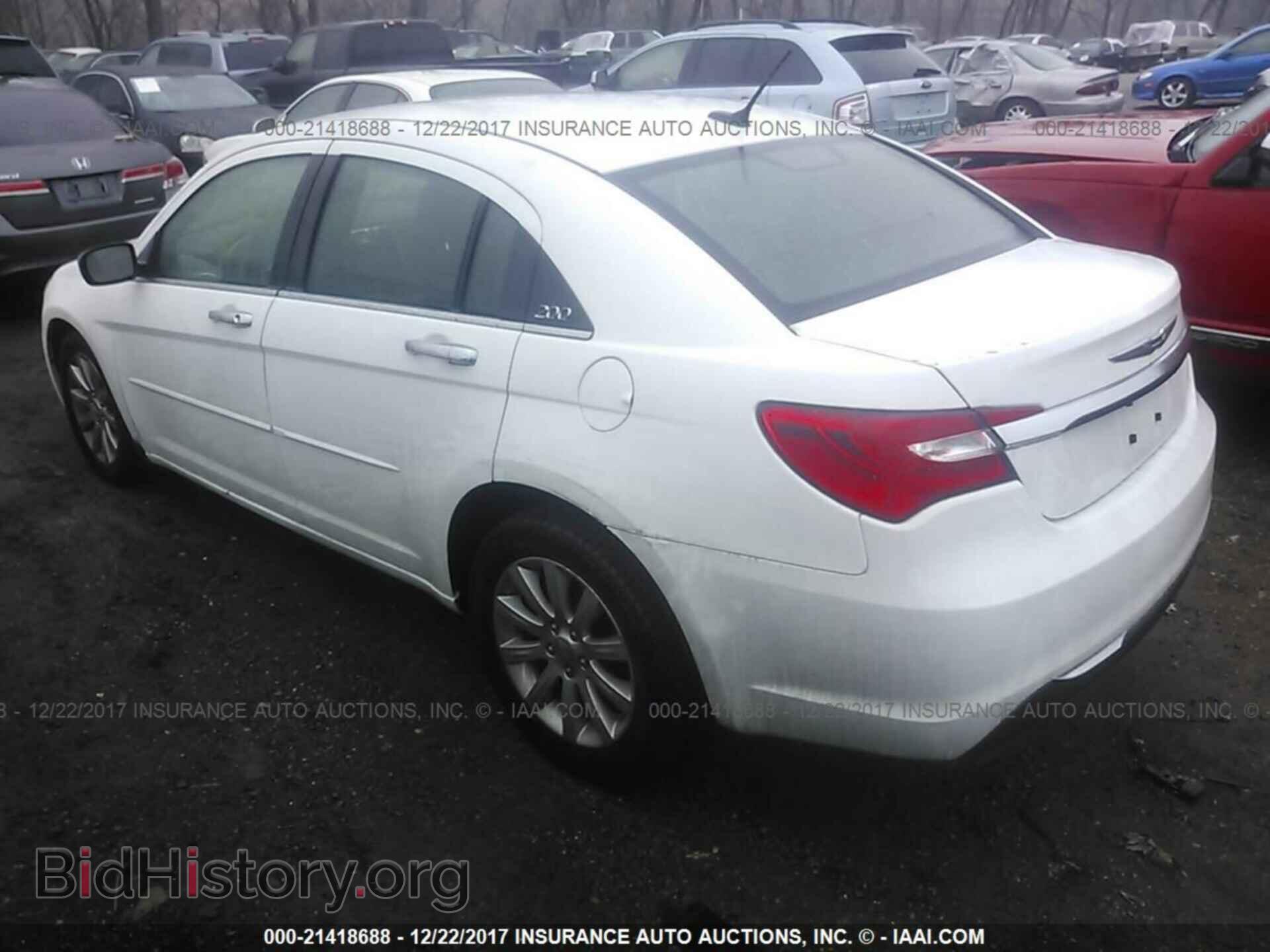 2013 Chrysler 200 - VIN: 1C3CCBCBXDN638847 - Фото 3