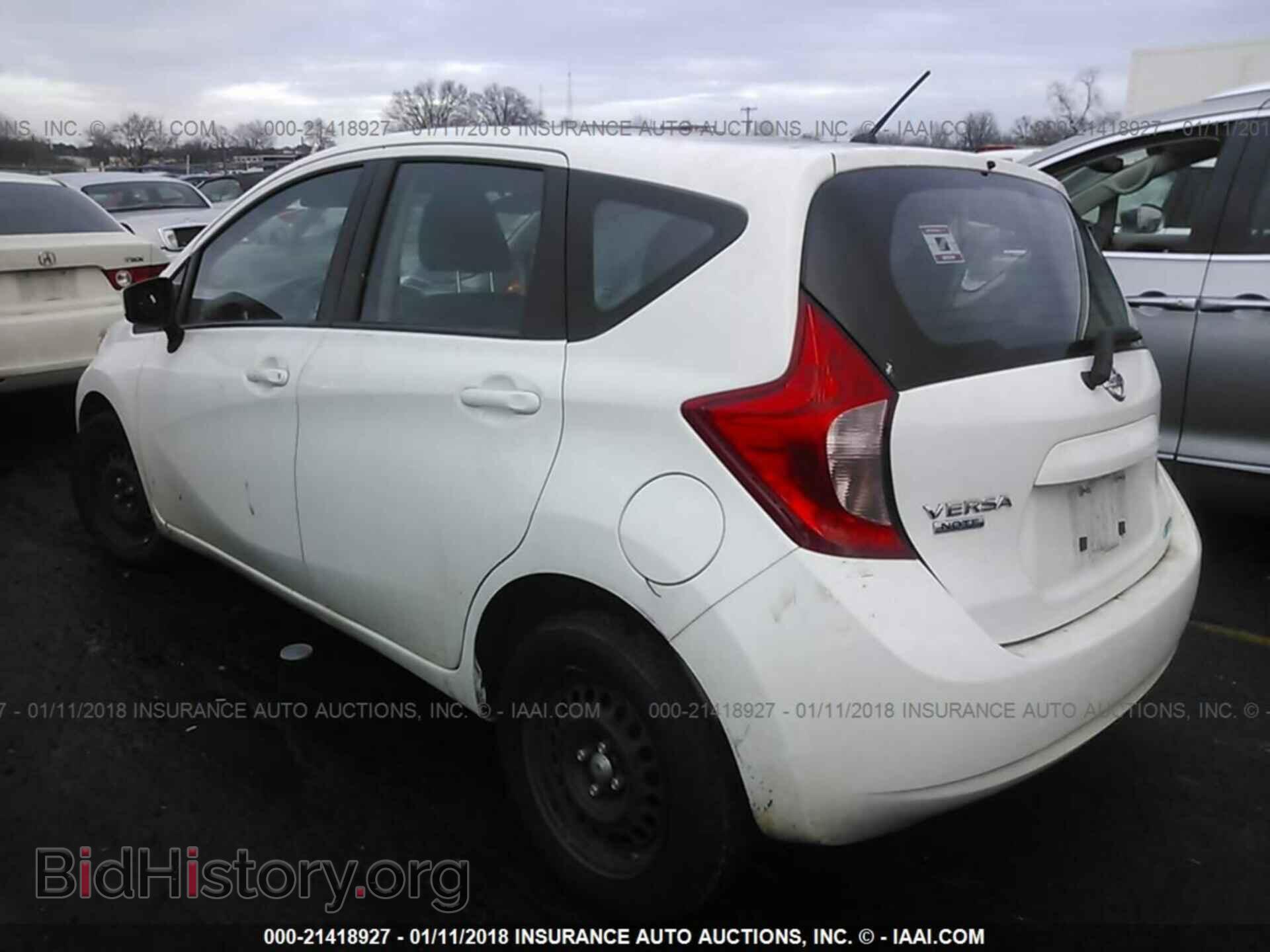 2015 Nissan Versa note - VIN: 3N1CE2CP9FL420325 - Фото 3