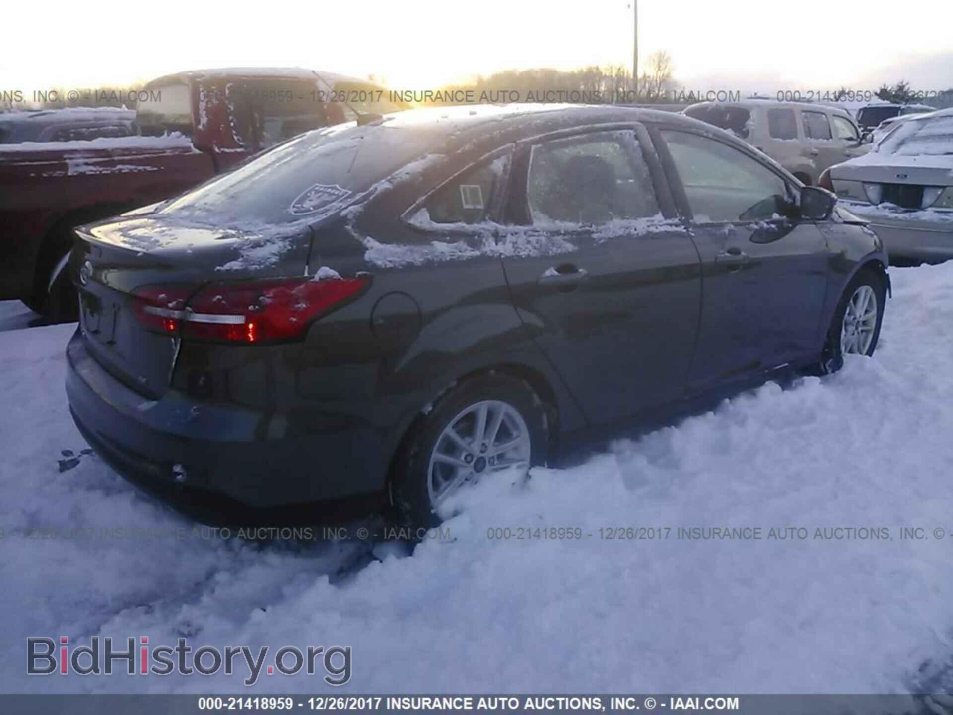 2016 Ford Focus - VIN: 1FADP3F22GL292966 - Фото 4