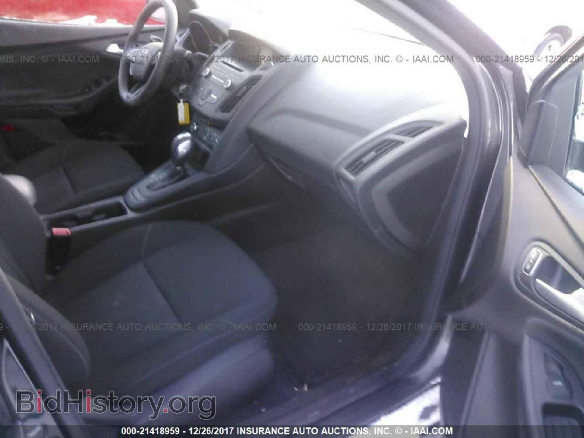 2016 Ford Focus - VIN: 1FADP3F22GL292966 - Фото 5