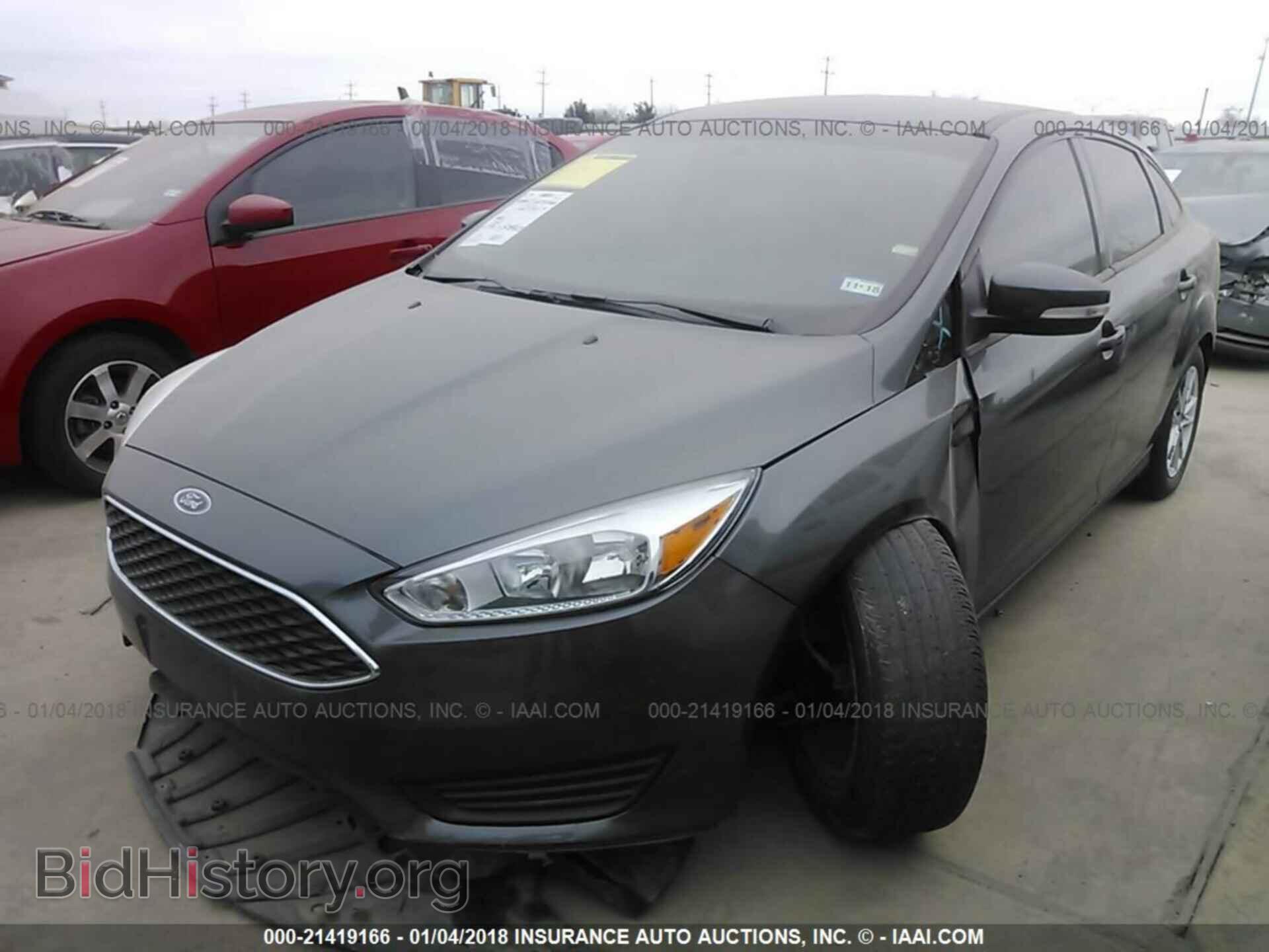 2016 Ford Focus - VIN: 1FADP3FE6GL391154 - Photo 2