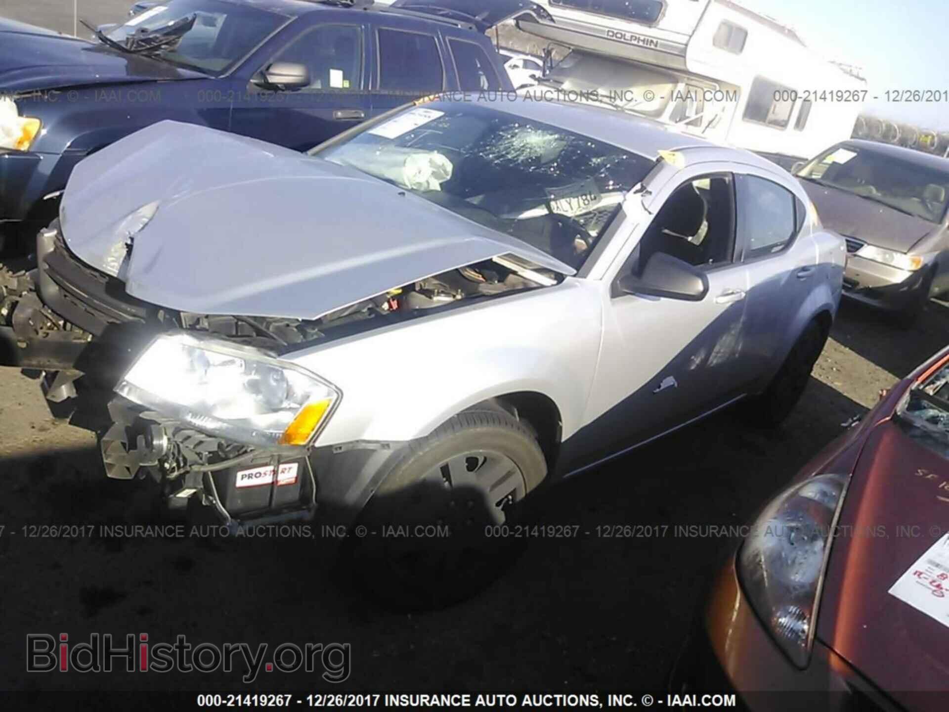 2011 Dodge Avenger - VIN: 1B3BD4FB6BN608559 - Фото 2