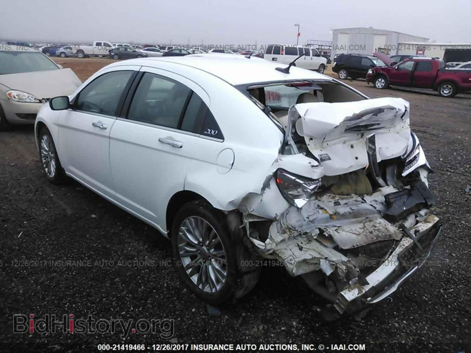 2012 Chrysler 200 - VIN: 1C3CCBCG1CN161235 - Фото 3