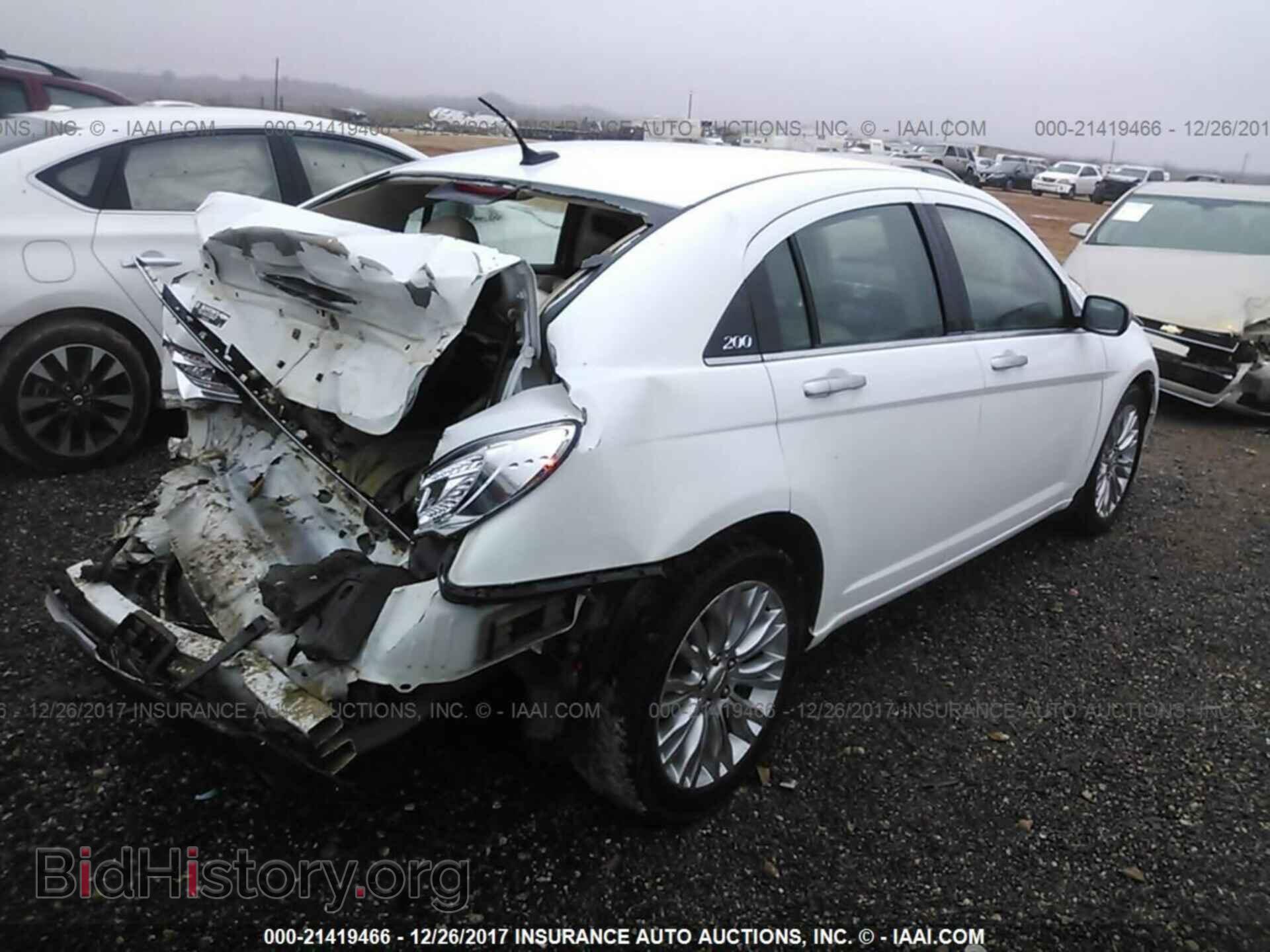 2012 Chrysler 200 - VIN: 1C3CCBCG1CN161235 - Фото 4