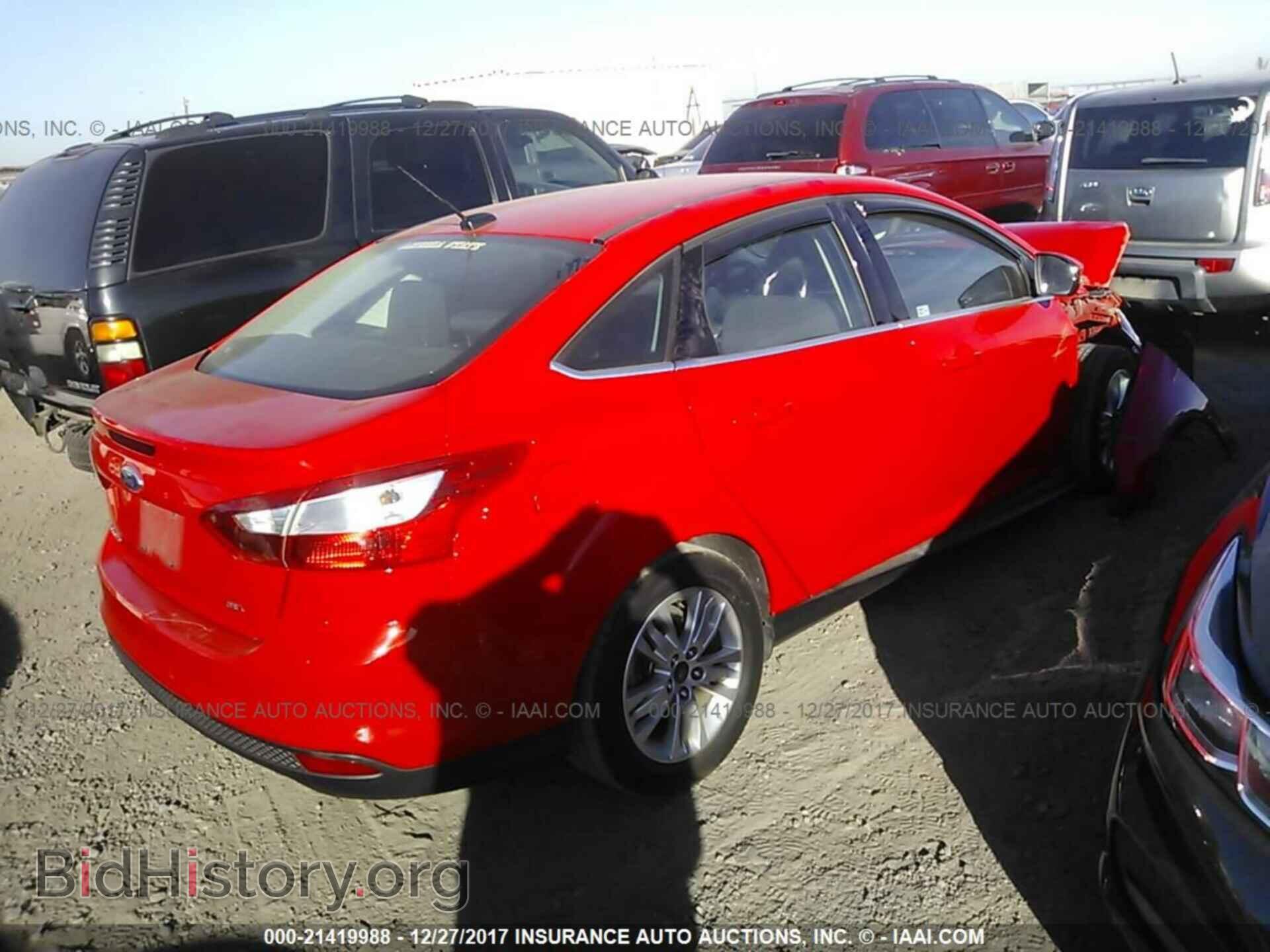 2012 Ford Focus - VIN: 1FAHP3H27CL161900 - Photo 4