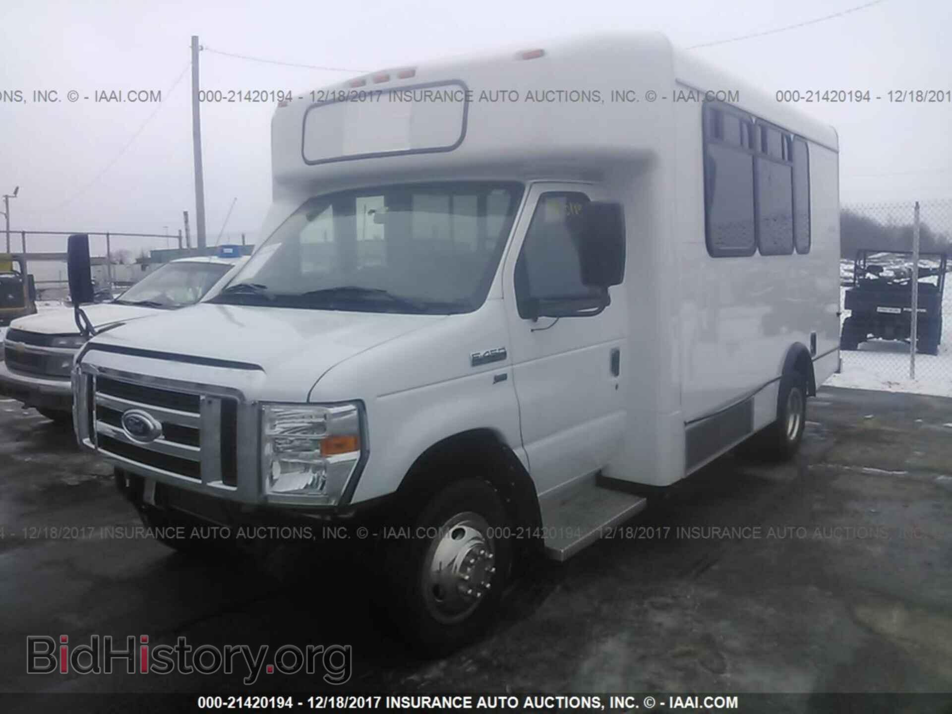 2016 Ford Econoline - VIN: 1FDEE4FL0GDC10936 - Photo 2