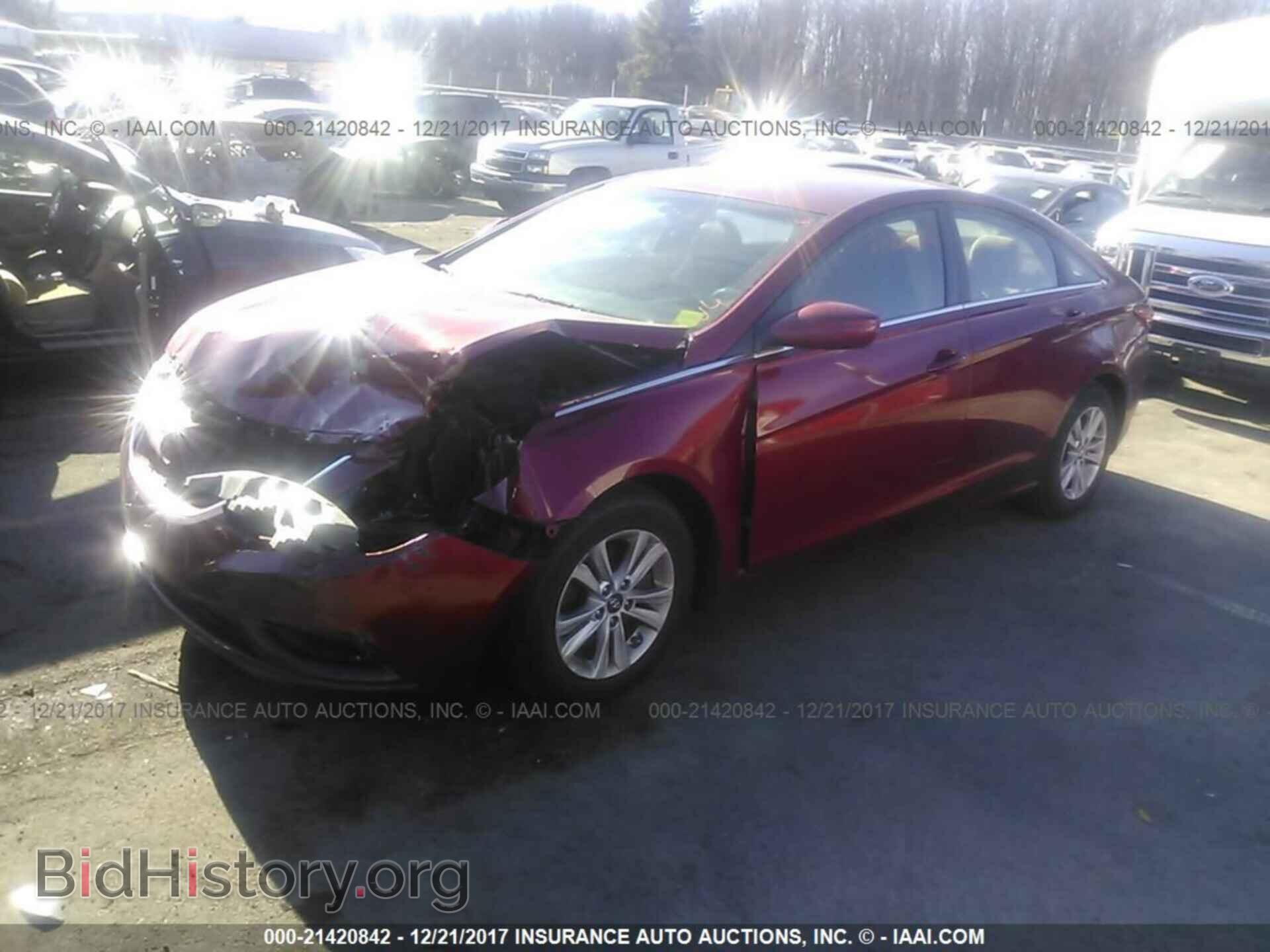 2012 Hyundai Sonata - VIN: 5NPEB4AC4CH471690 - Фото 2