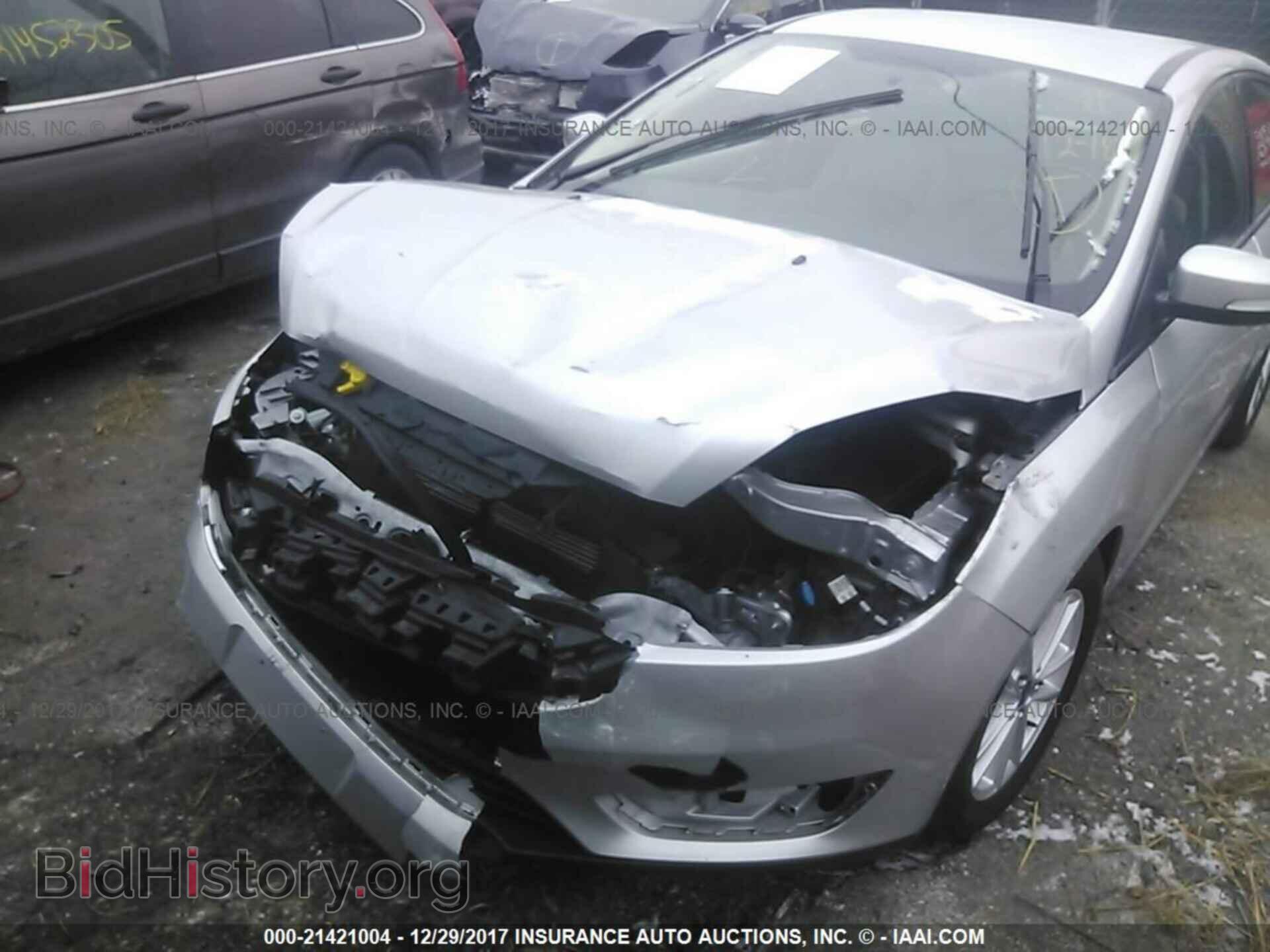 2016 Ford Focus - VIN: 1FADP3K20GL245490 - Photo 6