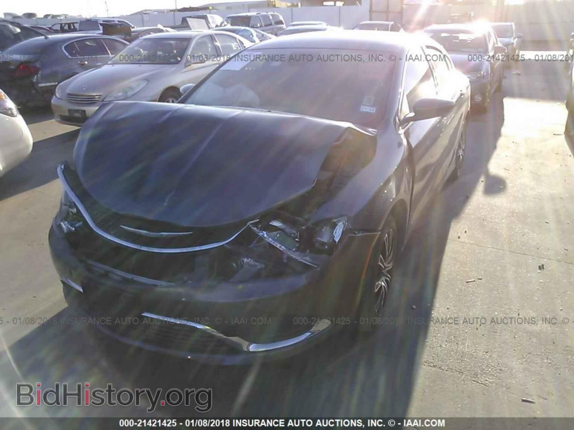 2015 Chrysler 200 - VIN: 1C3CCCAB8FN615014 - Photo 2