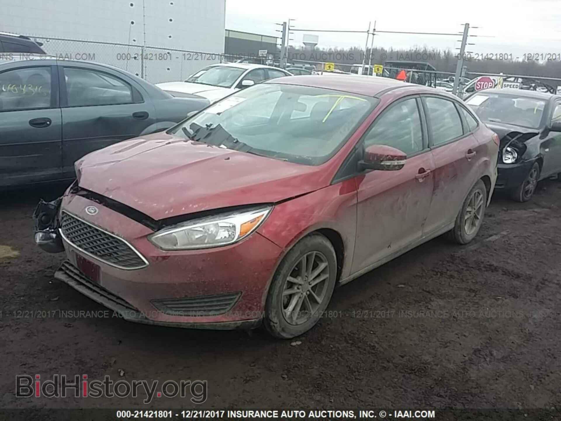 2016 Ford Focus - VIN: 1FADP3F27GL233413 - Фото 2