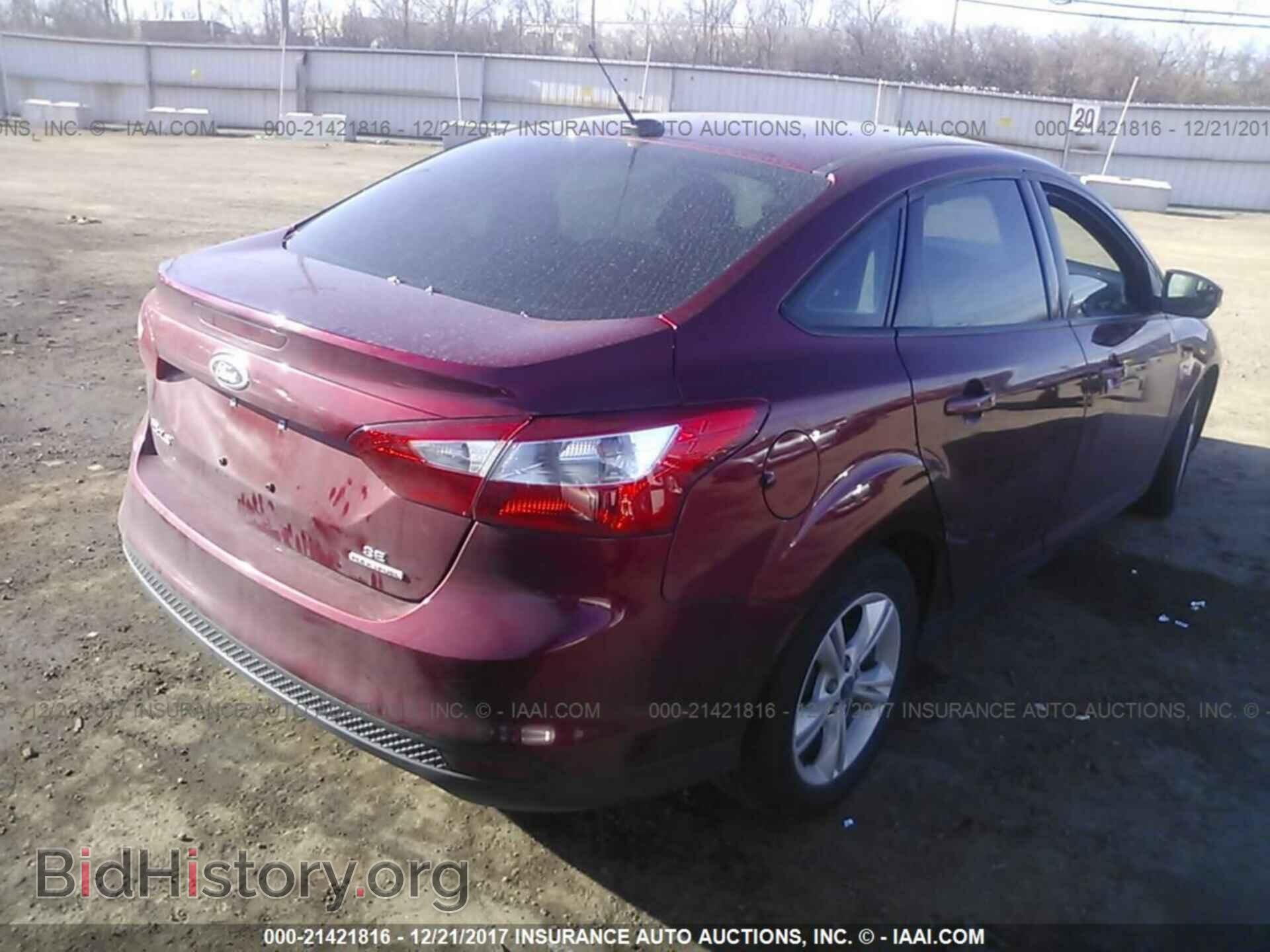 2014 Ford Focus - VIN: 1FADP3F23EL387355 - Photo 4