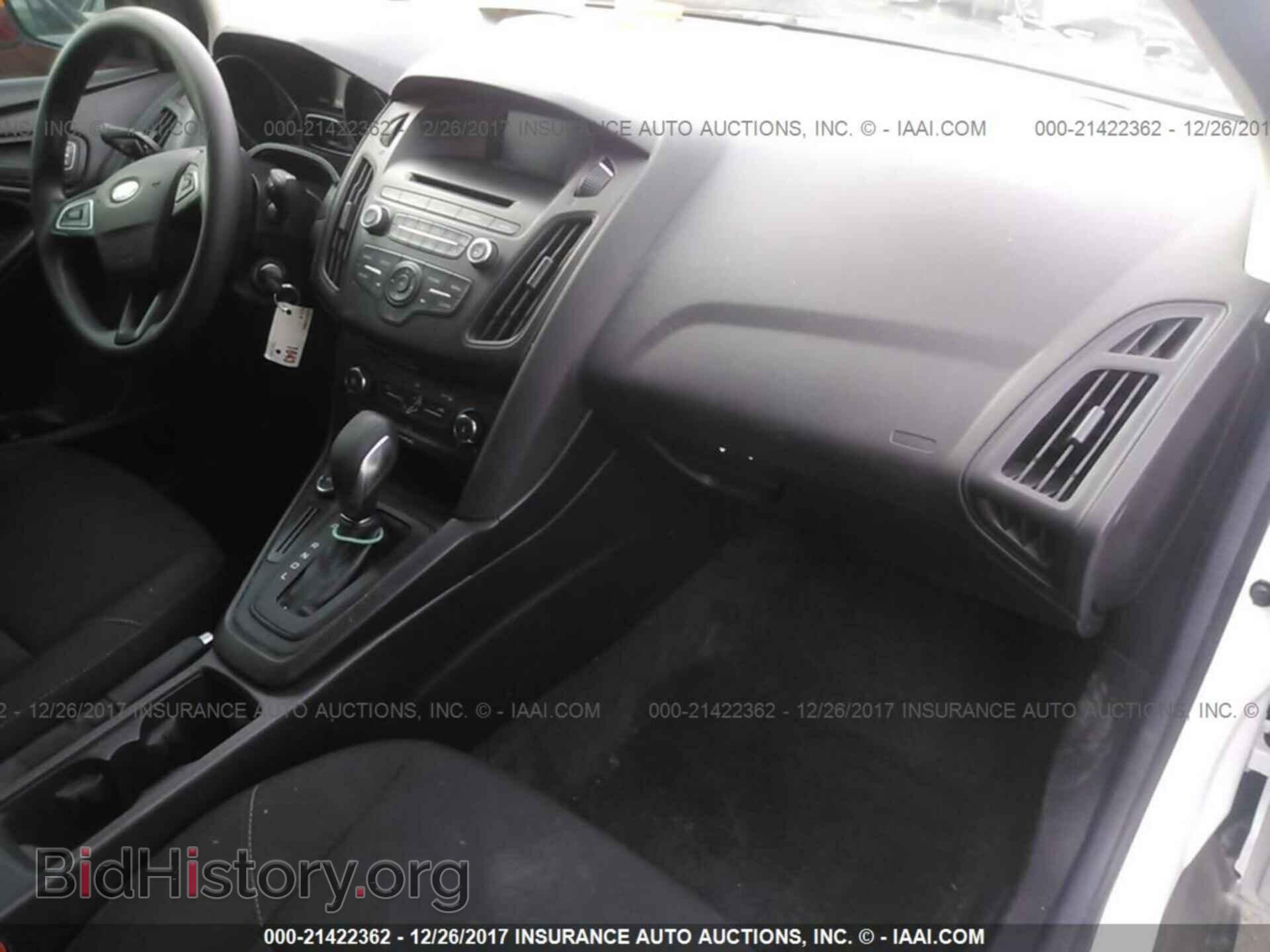 2016 Ford Focus - VIN: 1FADP3E2XGL381203 - Photo 5