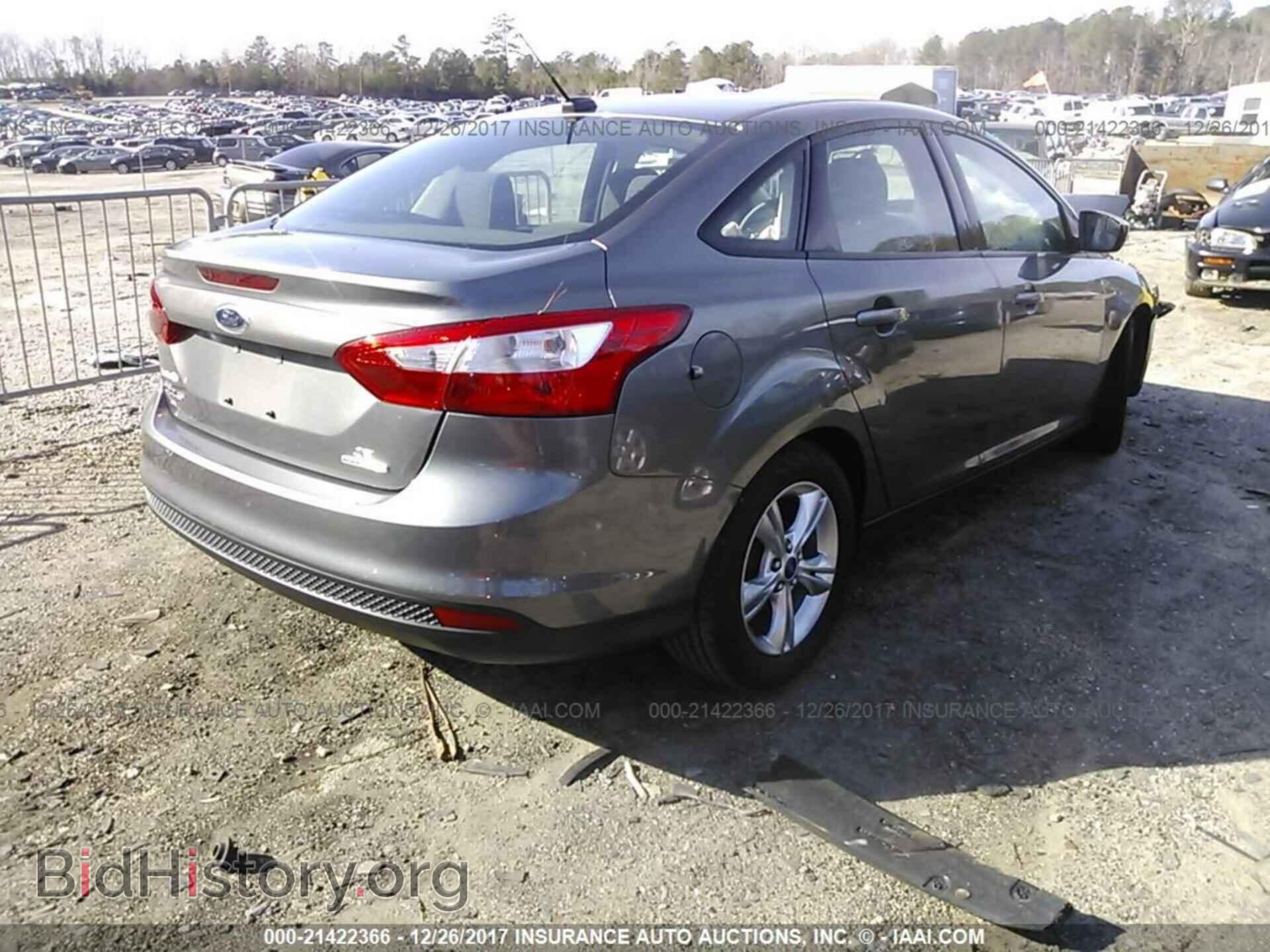 2014 Ford Focus - VIN: 1FADP3F21EL221643 - Photo 4