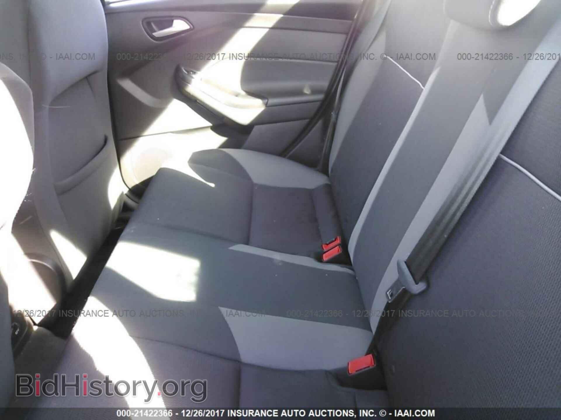 2014 Ford Focus - VIN: 1FADP3F21EL221643 - Photo 8