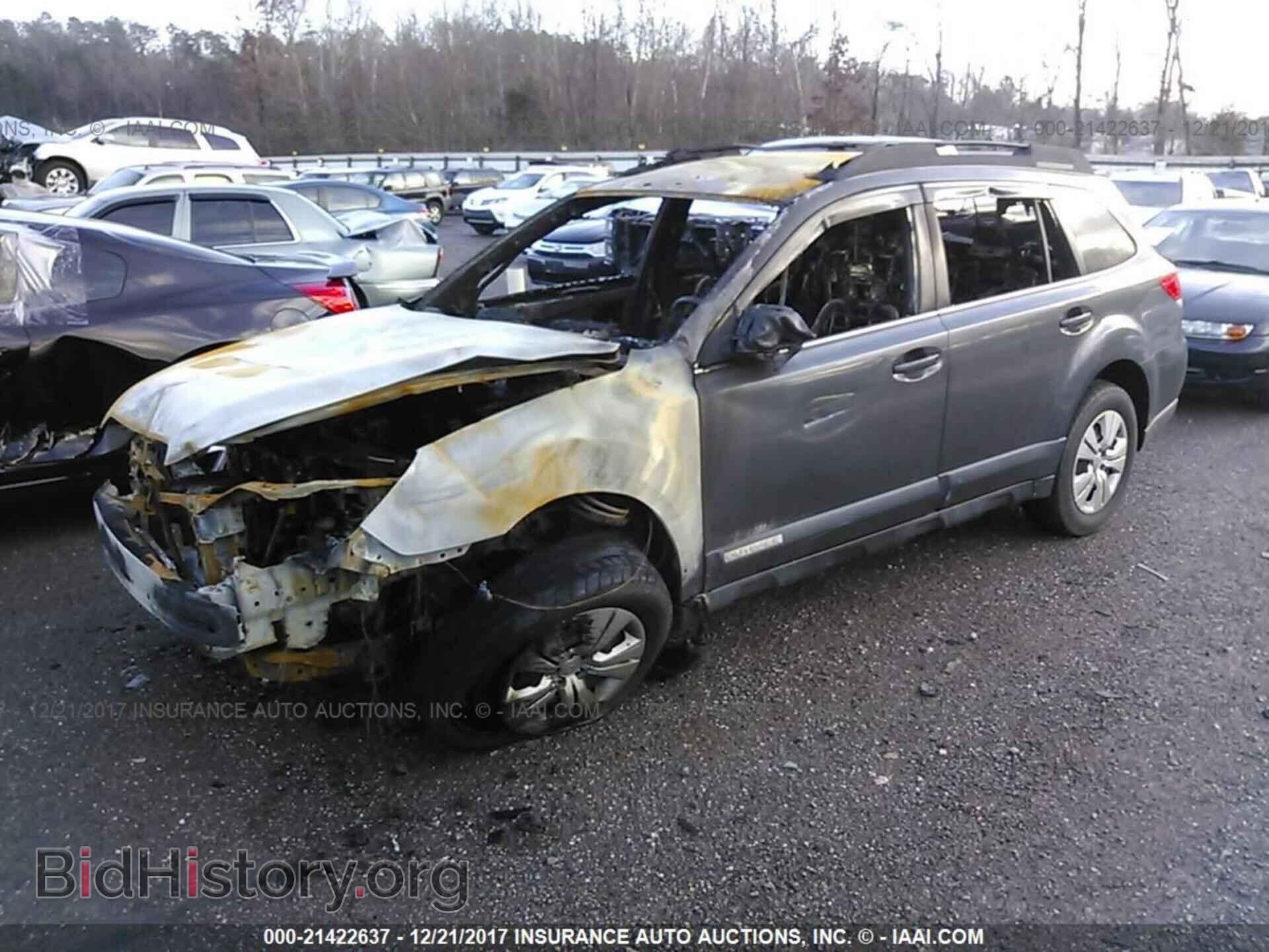 2011 Subaru Outback - VIN: 4S4BRCAC2B3401118 - Фото 2