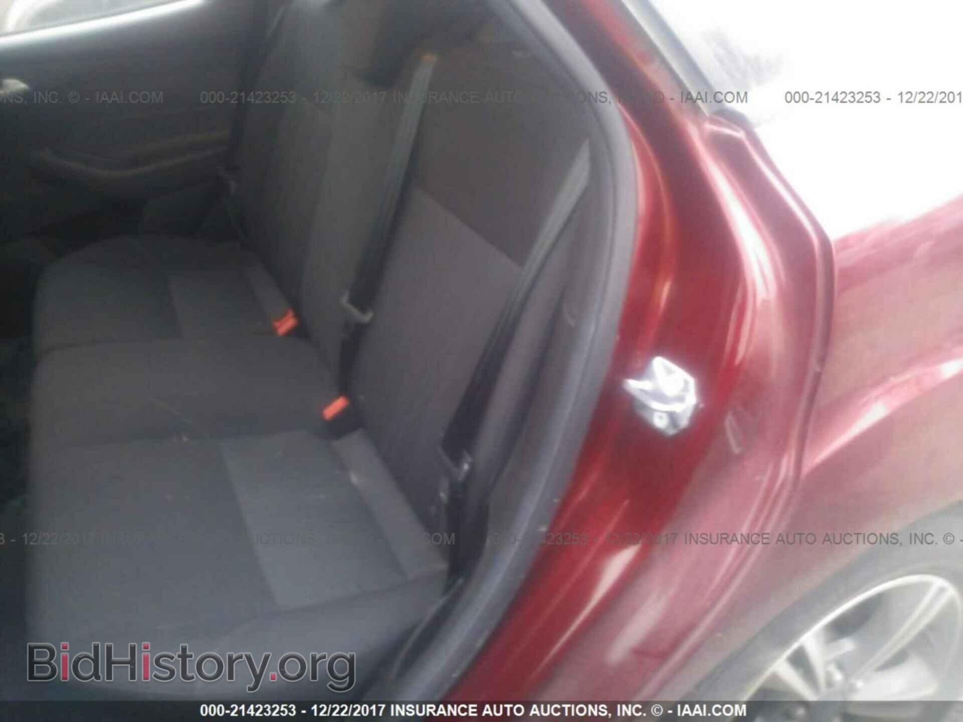 2016 Ford Focus - VIN: 1FADP3KE0GL257309 - Photo 8