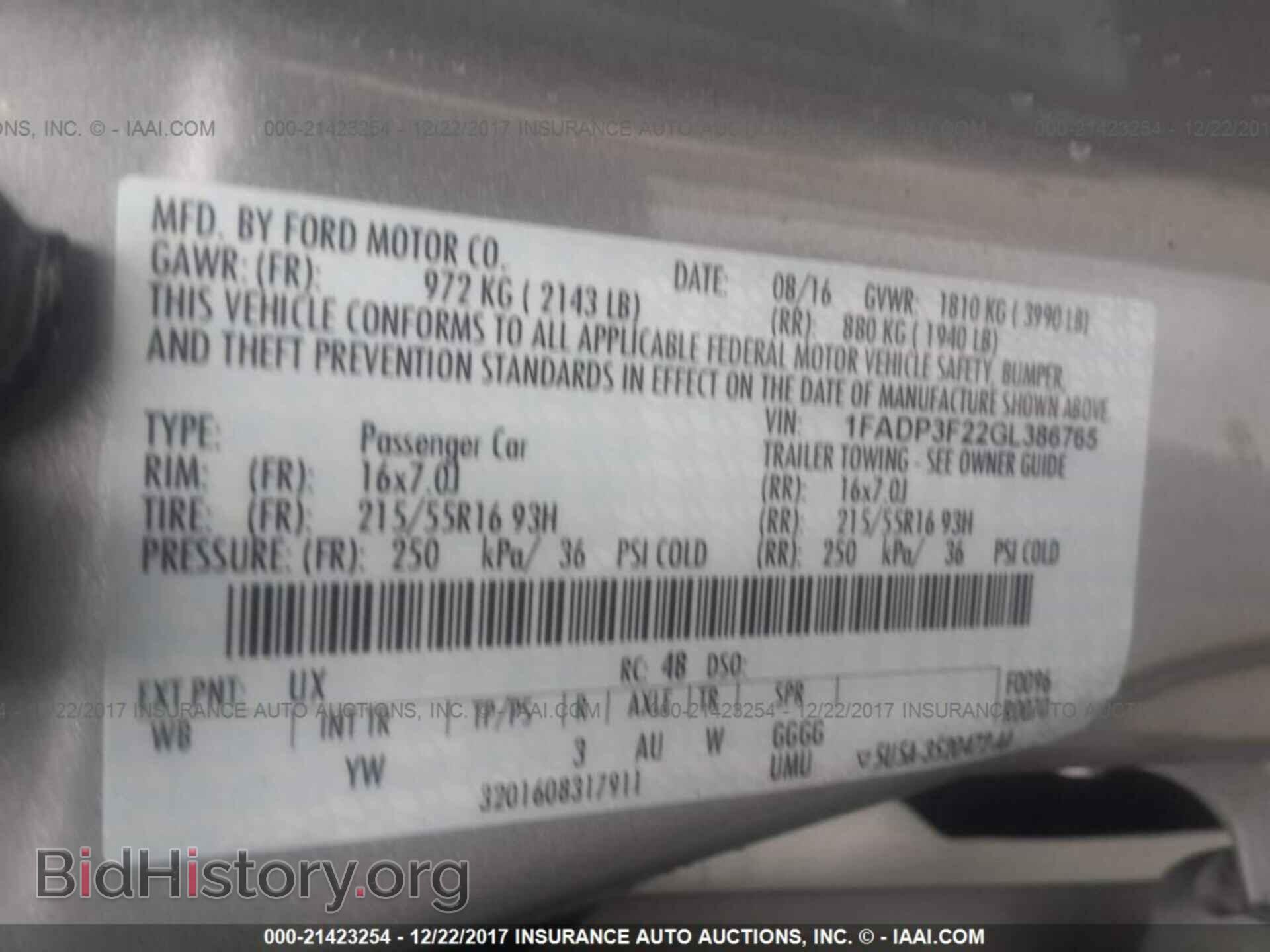 2016 Ford Focus - VIN: 1FADP3F22GL386765 - Photo 9