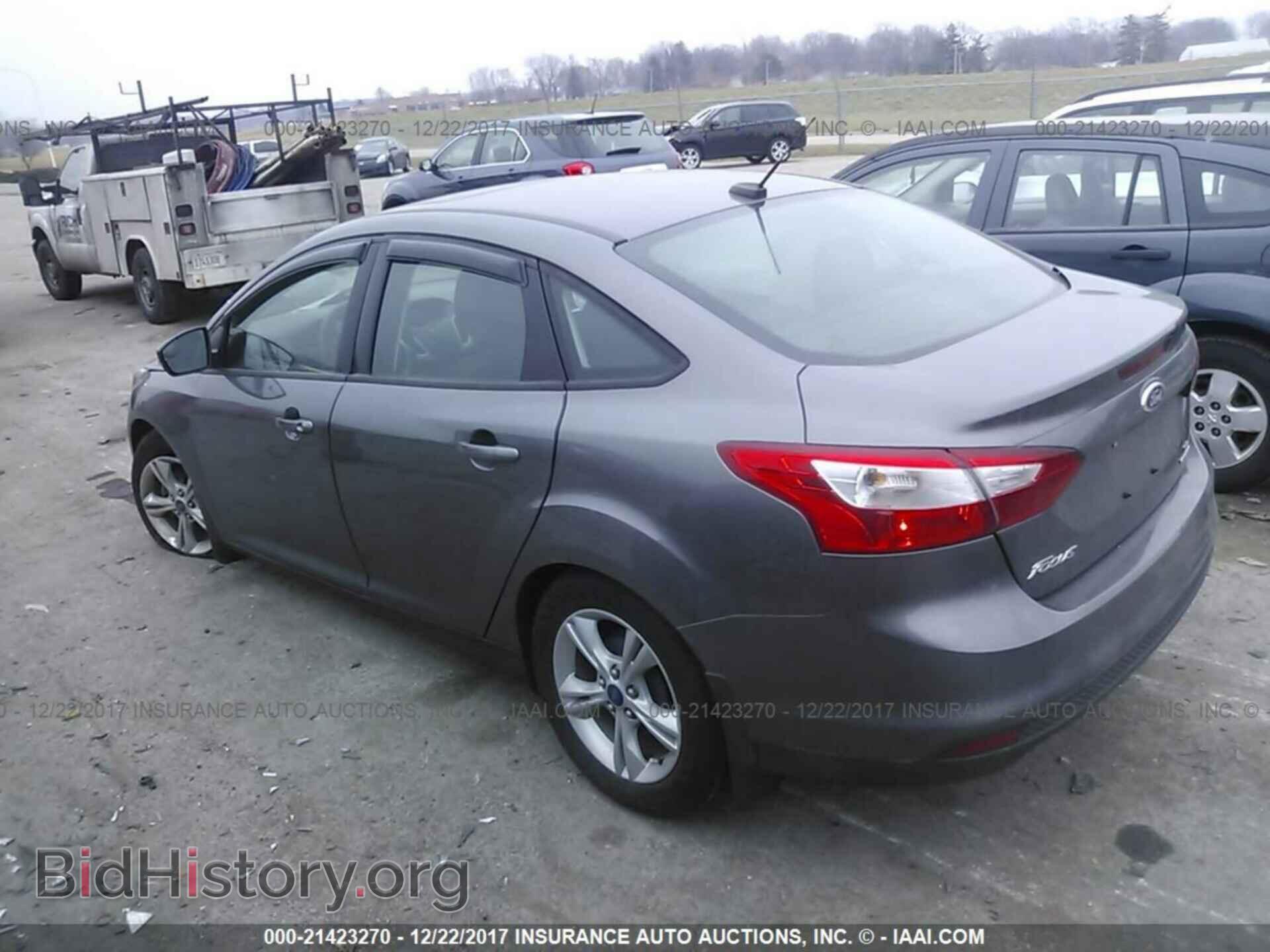 2014 Ford Focus - VIN: 1FADP3F21EL121963 - Фото 3
