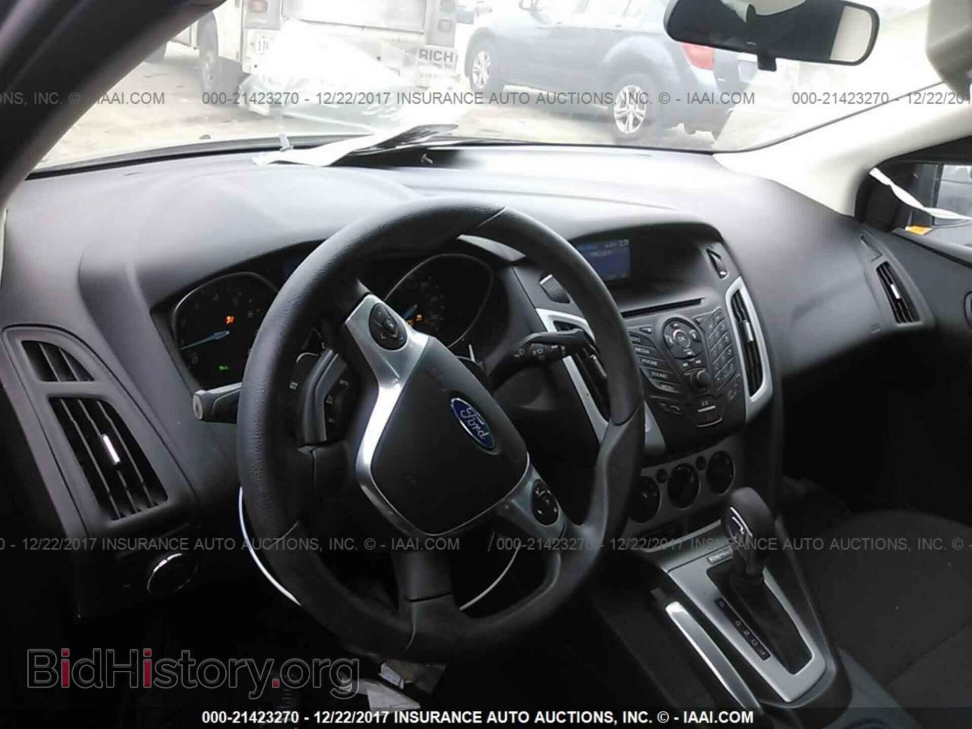 2014 Ford Focus - VIN: 1FADP3F21EL121963 - Фото 5