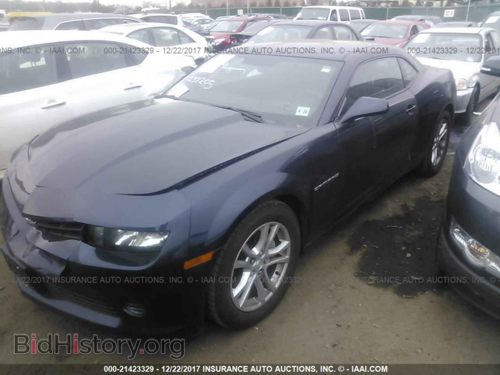 2015 Chevrolet Camaro - VIN: 2G1FB1E30F9237205 - Photo 2