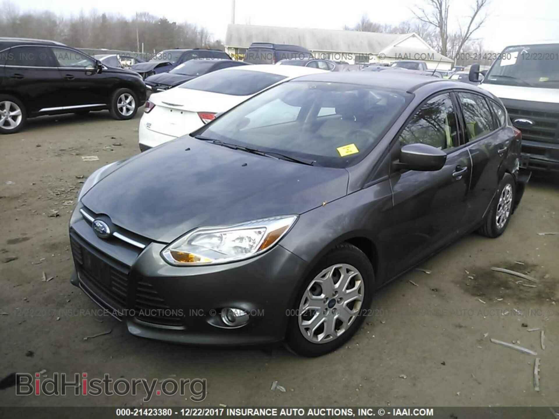 2012 Ford Focus - VIN: 1FAHP3K29CL254751 - Photo 2