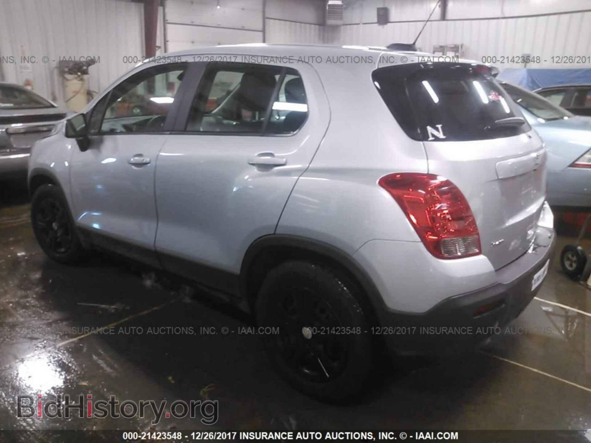 2016 Chevrolet Trax - VIN: 3GNCJKSB0GL243302 - Фото 3