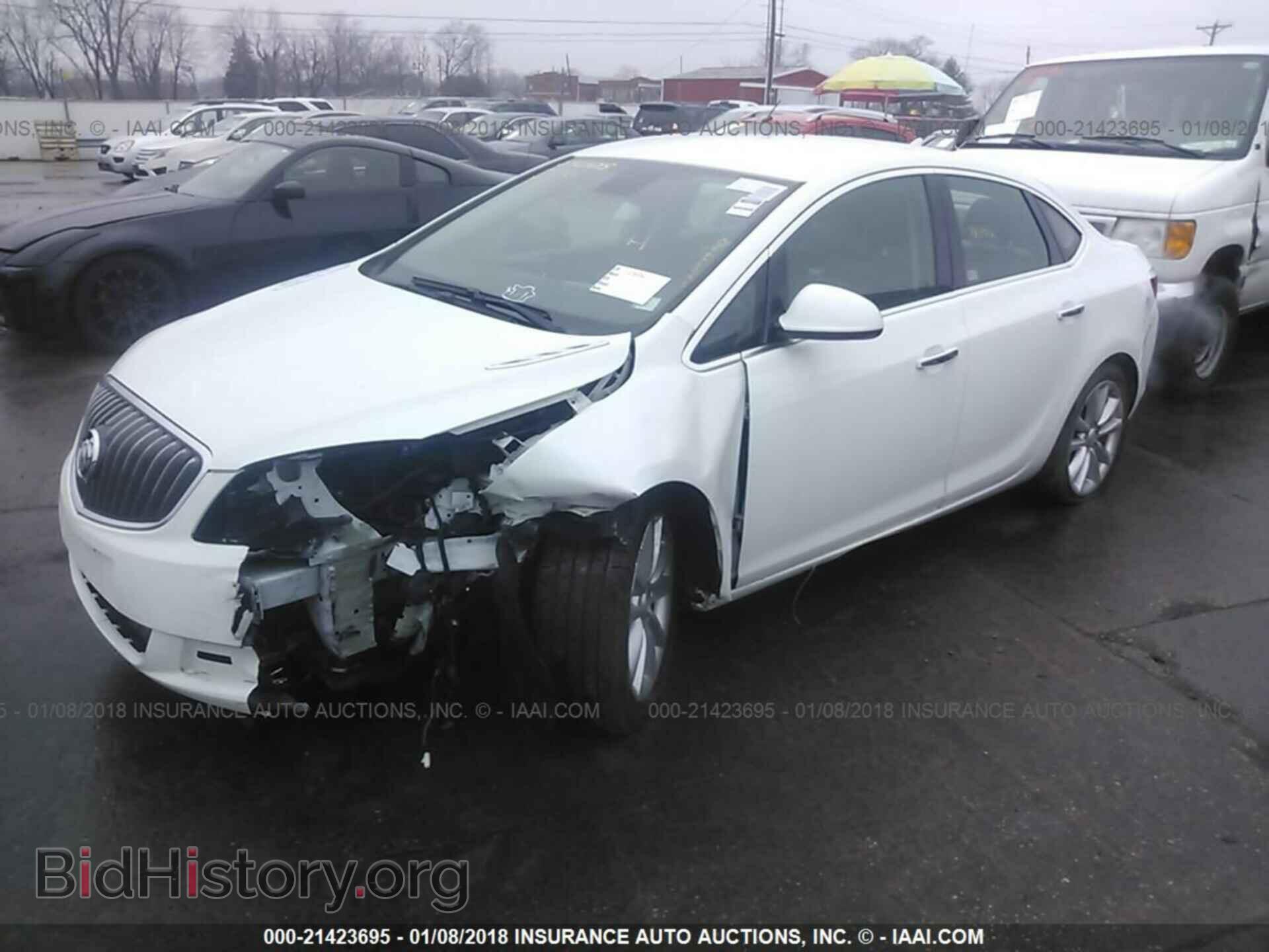 2013 Buick Verano - VIN: 1G4PP5SK0D4179740 - Photo 2