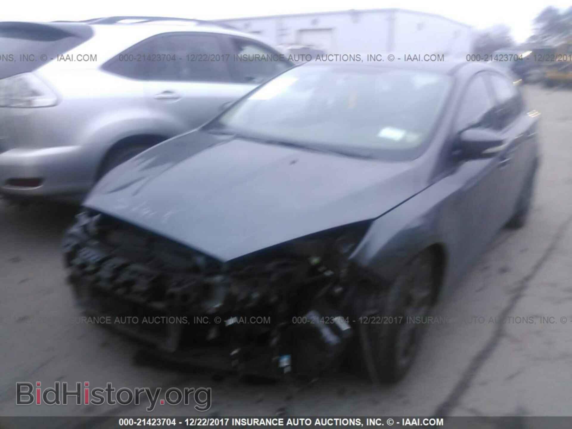 2016 Ford Focus - VIN: 1FADP3K21GL339670 - Photo 2