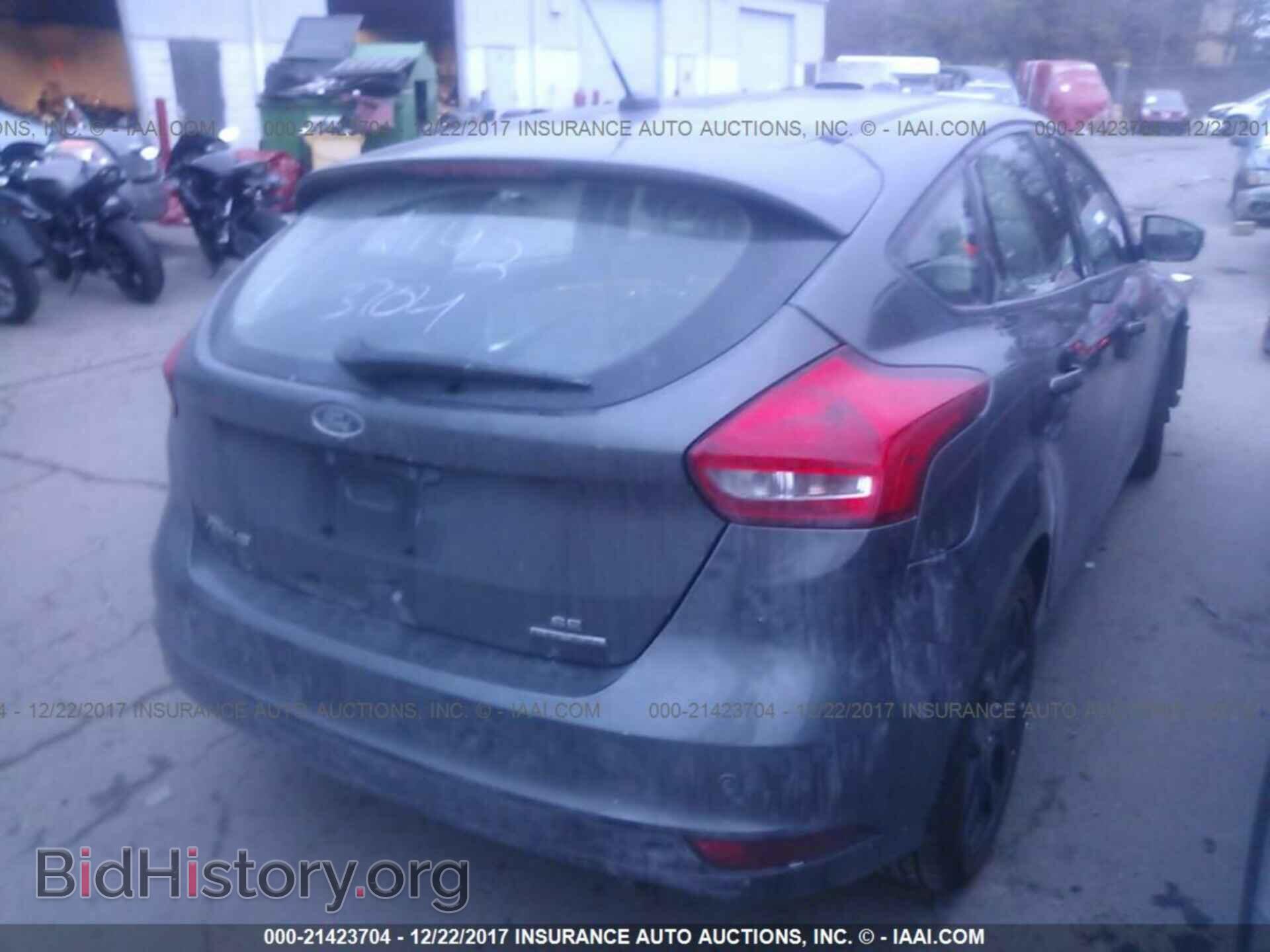 2016 Ford Focus - VIN: 1FADP3K21GL339670 - Photo 4