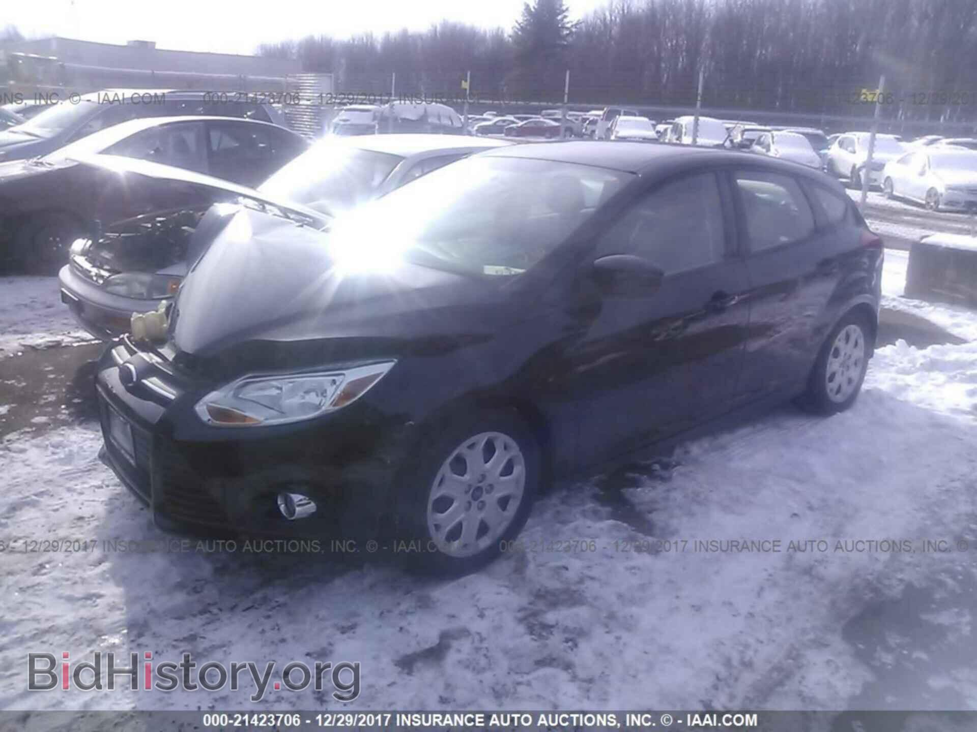 2012 Ford Focus - VIN: 1FAHP3K28CL230022 - Photo 2