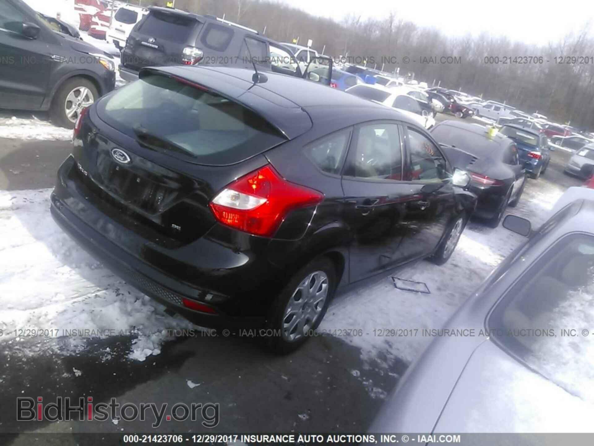2012 Ford Focus - VIN: 1FAHP3K28CL230022 - Photo 4