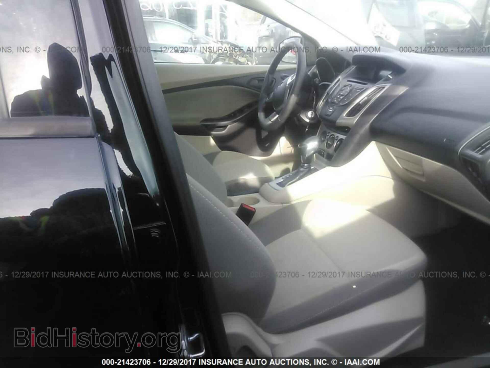 2012 Ford Focus - VIN: 1FAHP3K28CL230022 - Photo 5