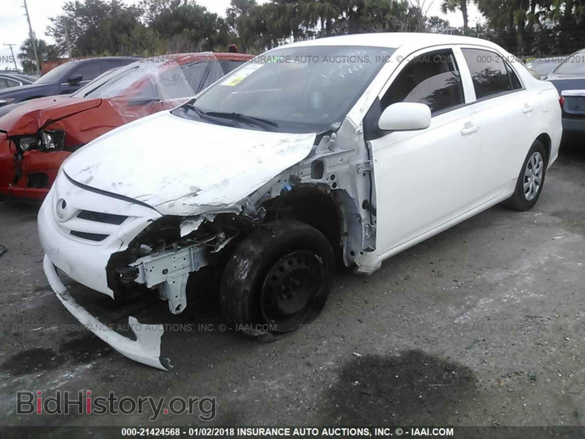 2013 Toyota Corolla - VIN: 2T1BU4EEXDC992202 - Фото 2