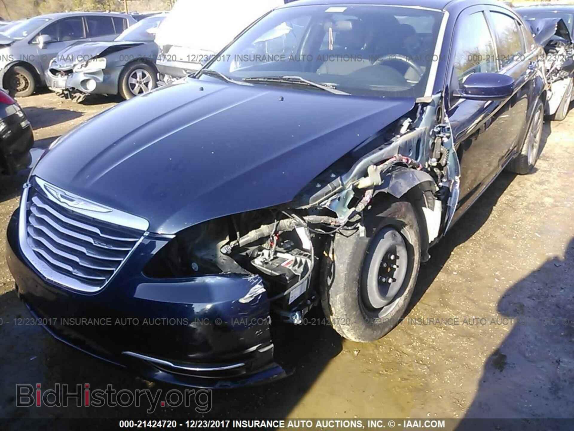 2013 Chrysler 200 - VIN: 1C3CCBBB7DN765346 - Photo 2