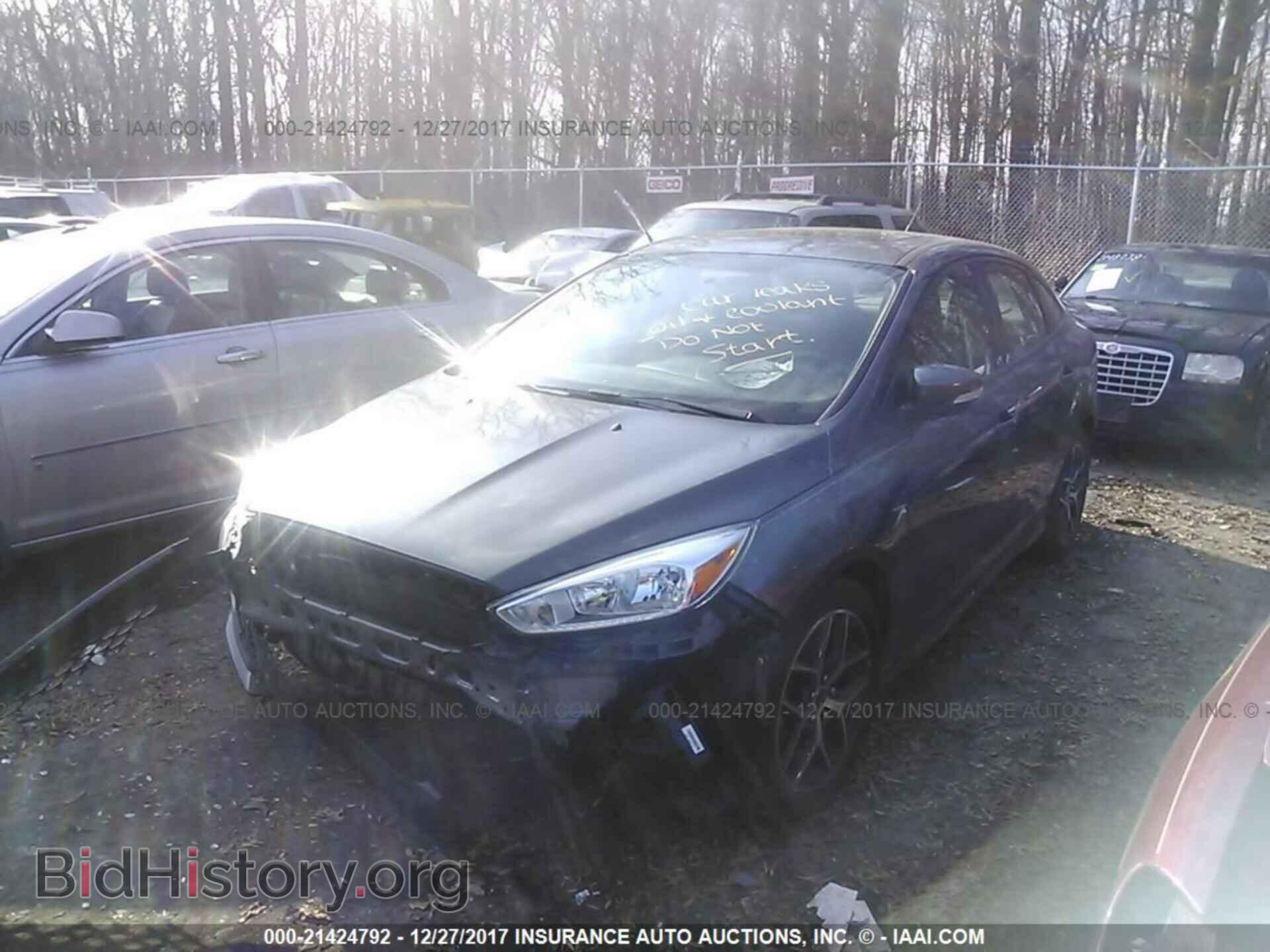 2015 Ford Focus - VIN: 1FADP3F2XFL228334 - Photo 2