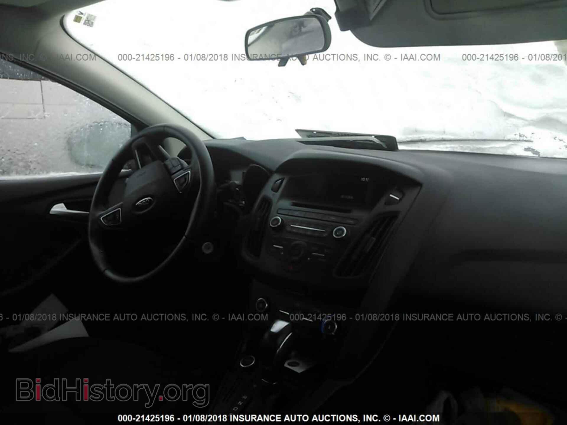 2015 Ford Focus - VIN: 1FADP3F24FL378987 - Photo 5