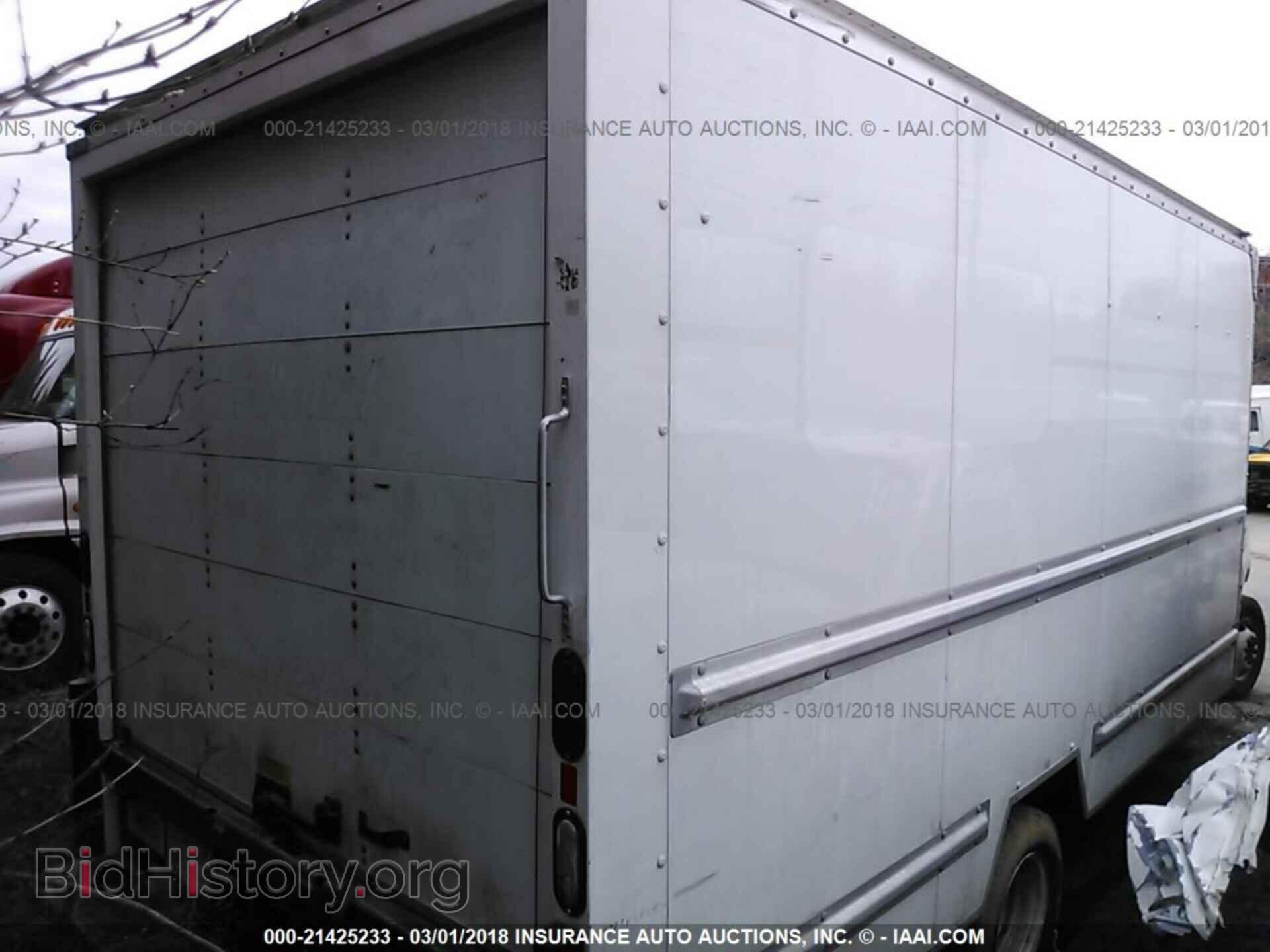 2015 Ford Econoline - VIN: 1FDWE3FS2FDA21290 - Фото 4