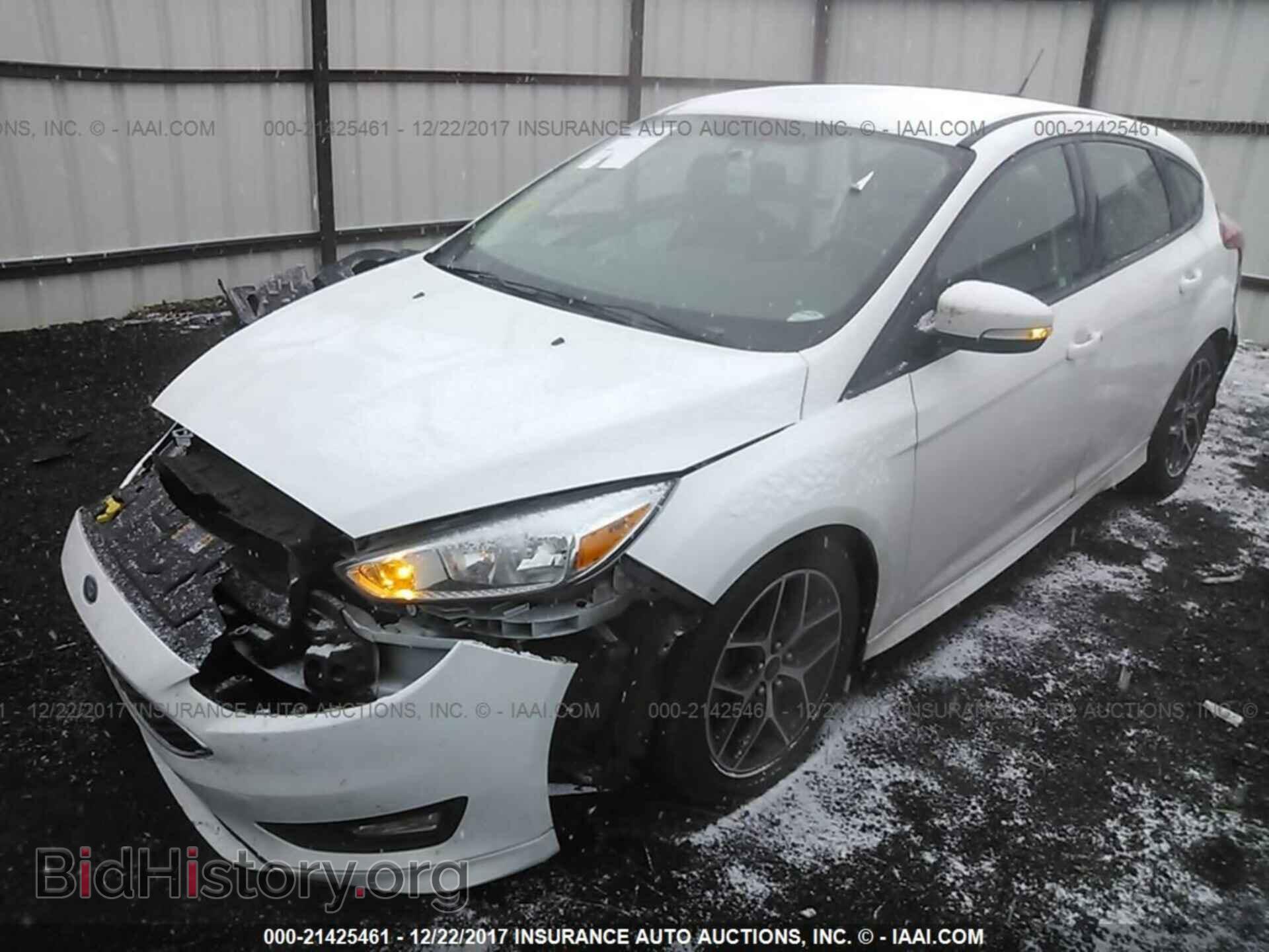 2015 Ford Focus - VIN: 1FADP3K27FL315310 - Photo 2