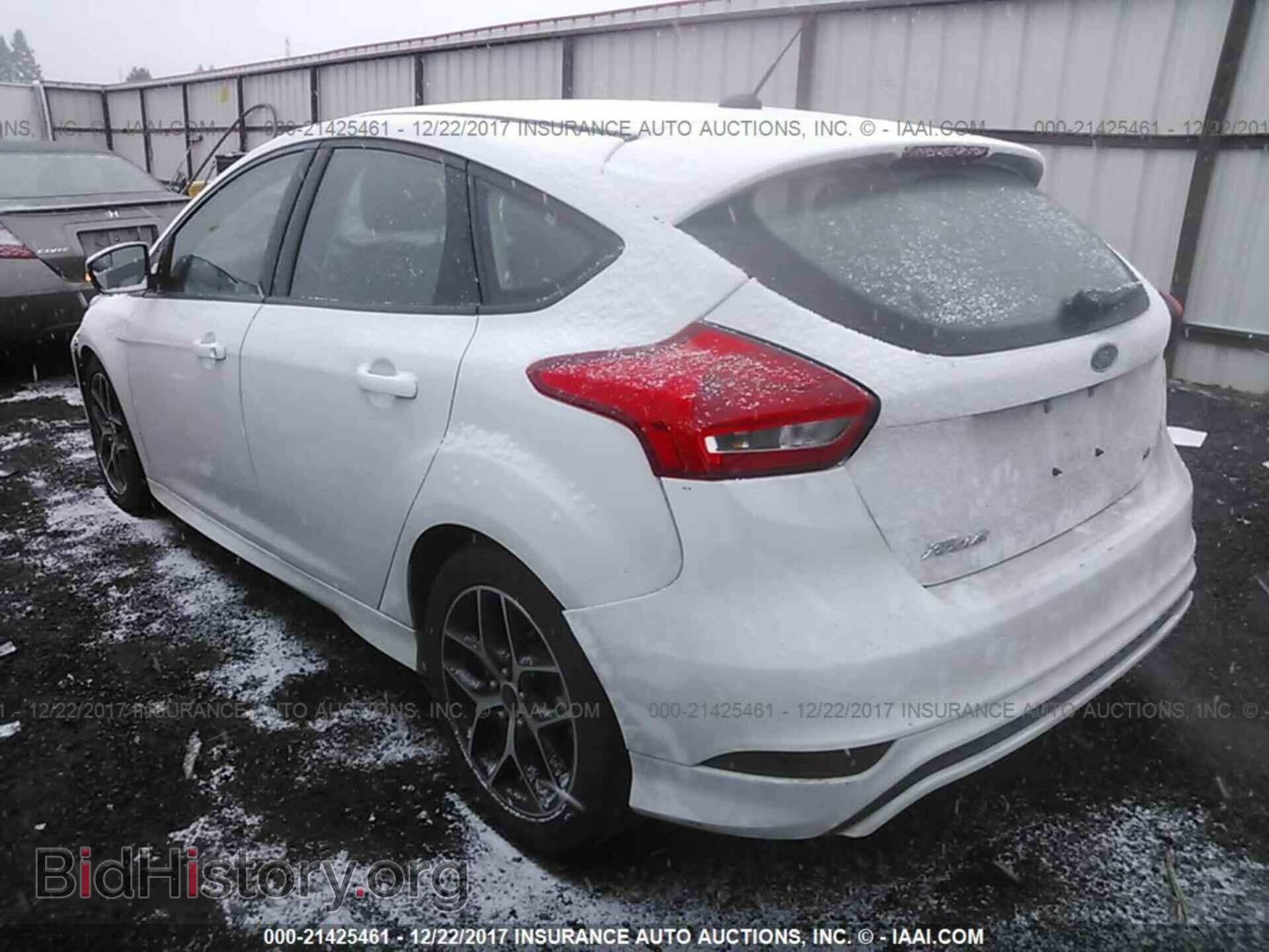 2015 Ford Focus - VIN: 1FADP3K27FL315310 - Photo 3