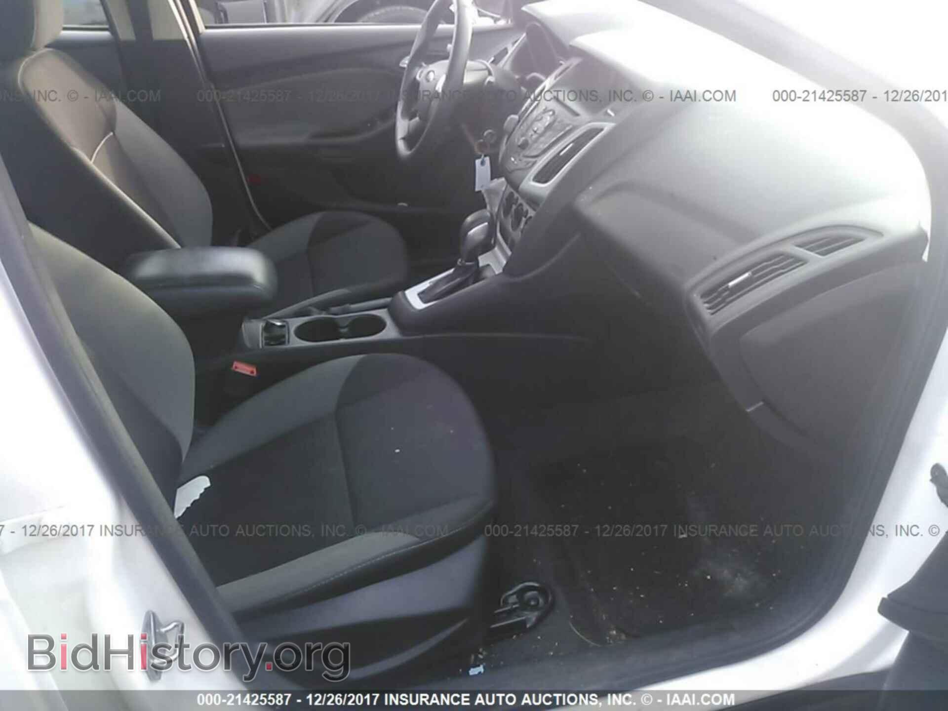 2014 Ford Focus - VIN: 1FADP3F2XEL421310 - Photo 5