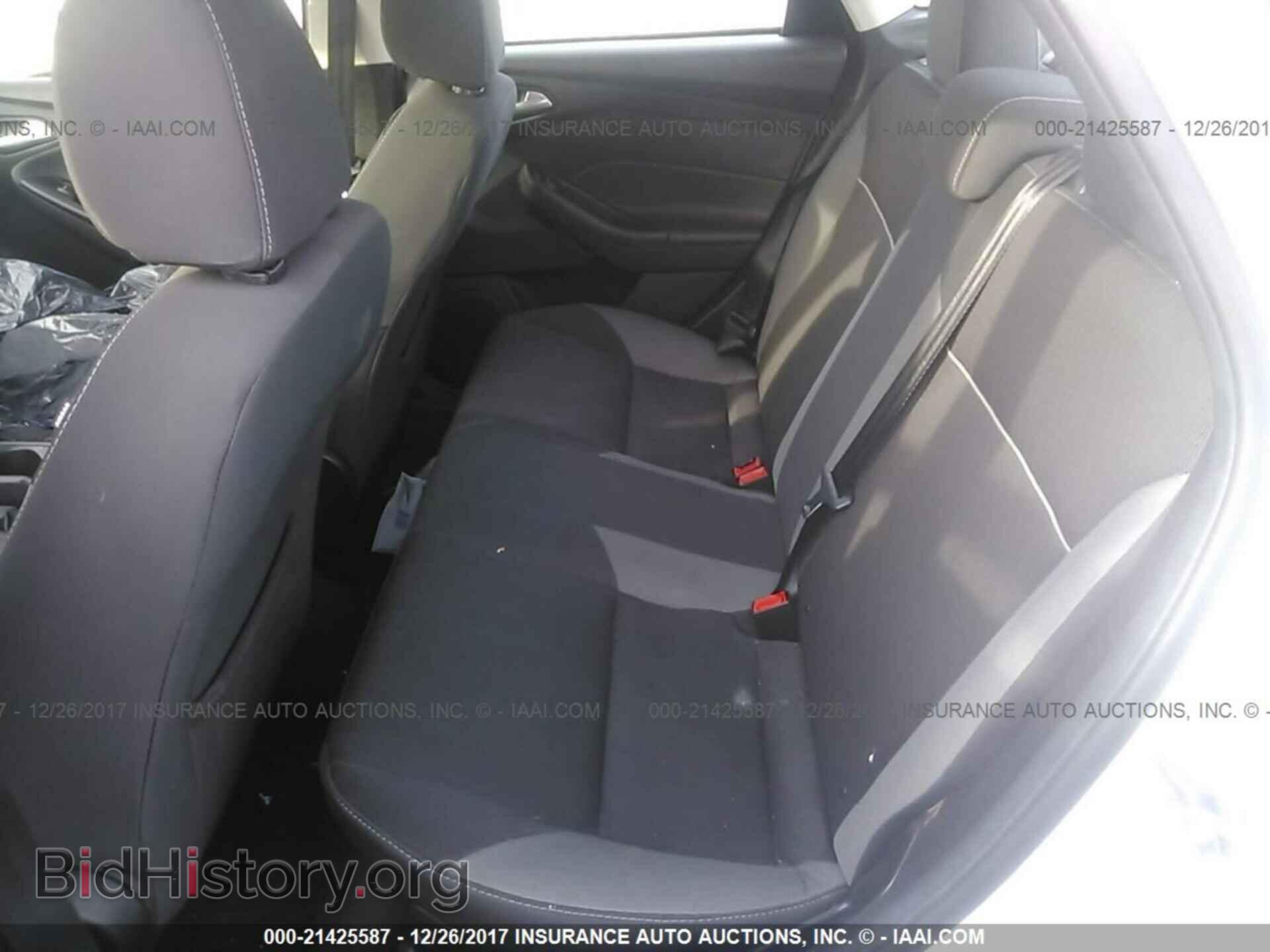 2014 Ford Focus - VIN: 1FADP3F2XEL421310 - Photo 8
