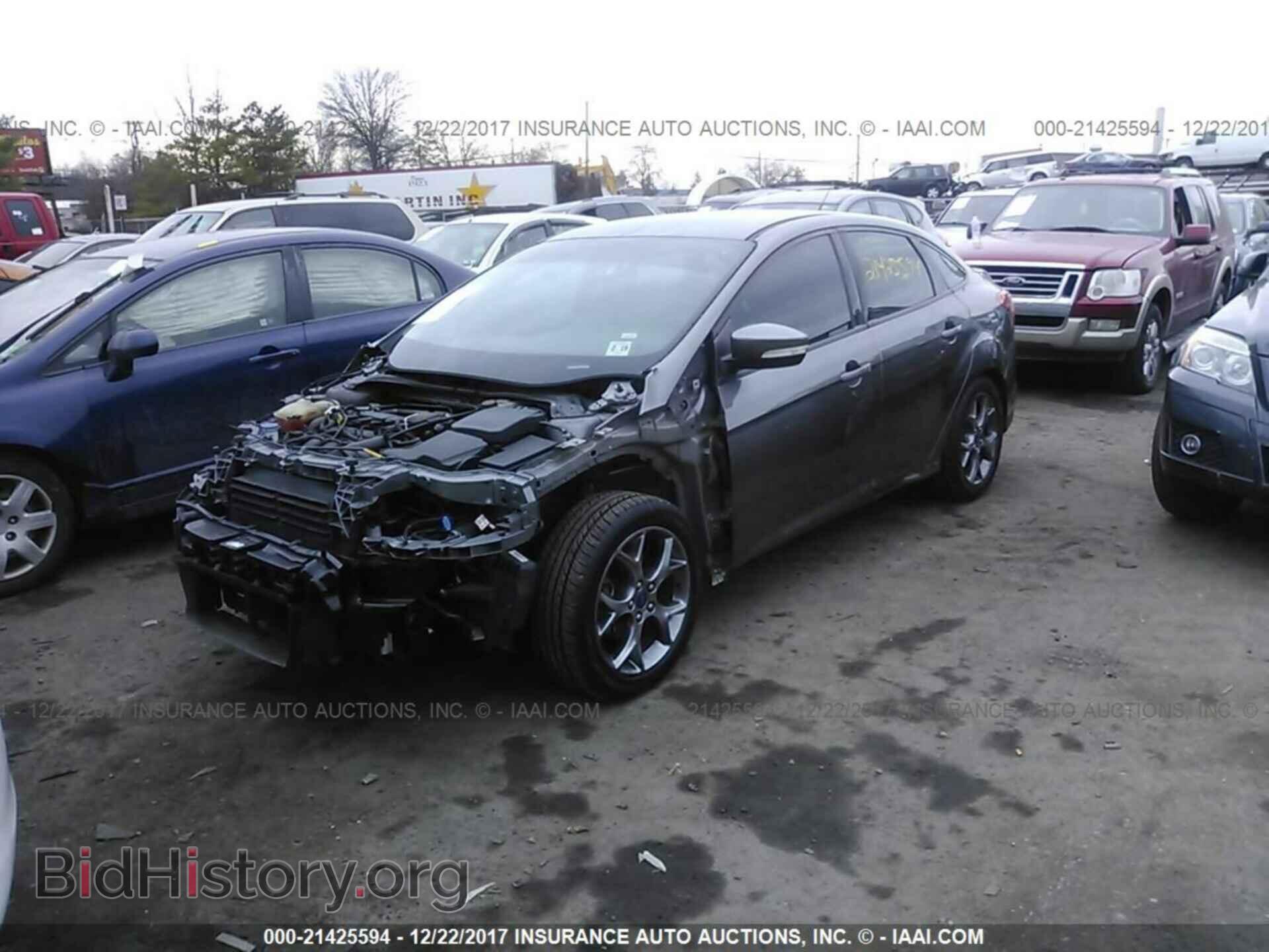 2014 Ford Focus - VIN: 1FADP3F20EL243276 - Photo 2
