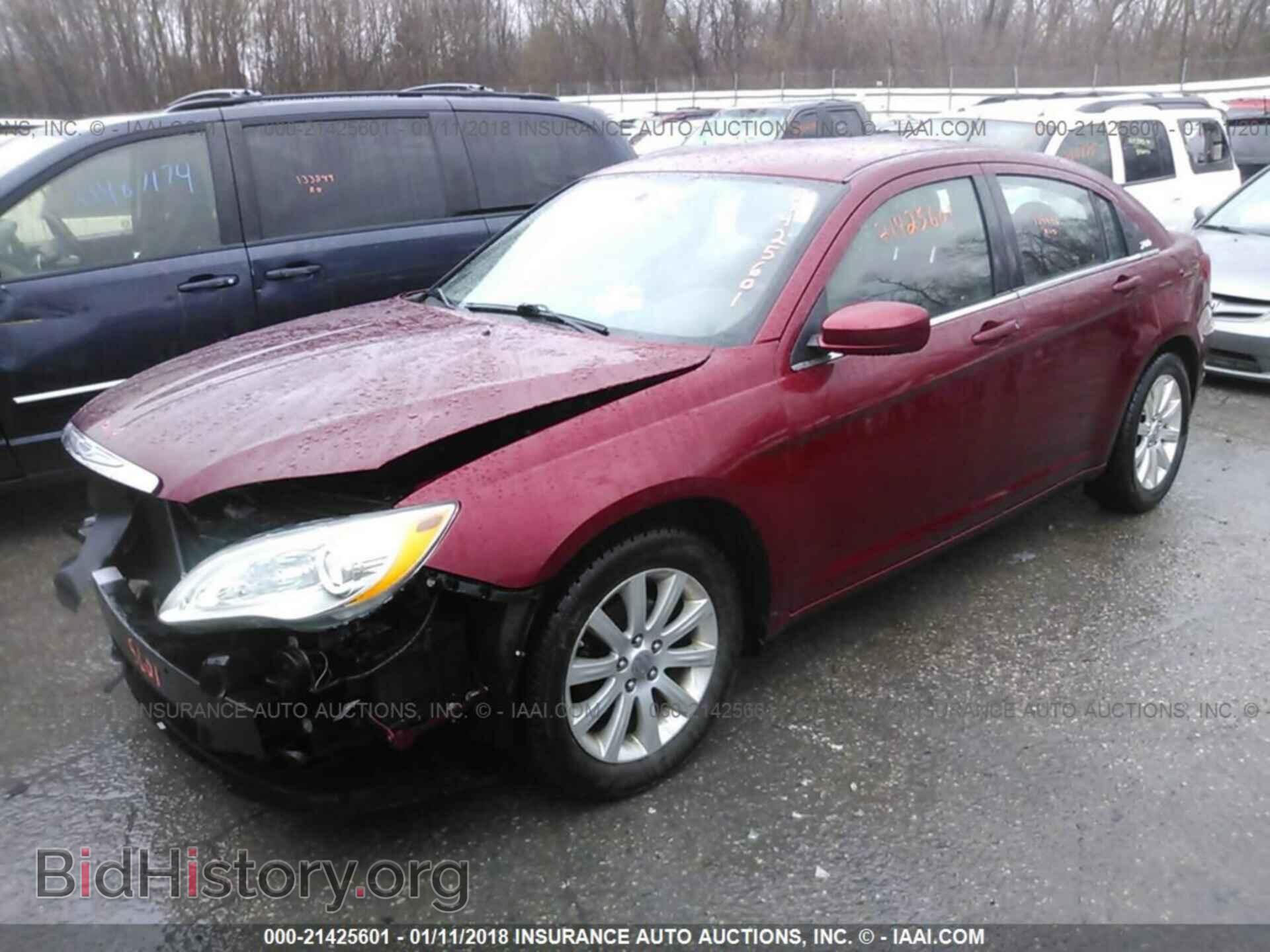 2013 Chrysler 200 - VIN: 1C3CCBBG6DN569152 - Photo 2