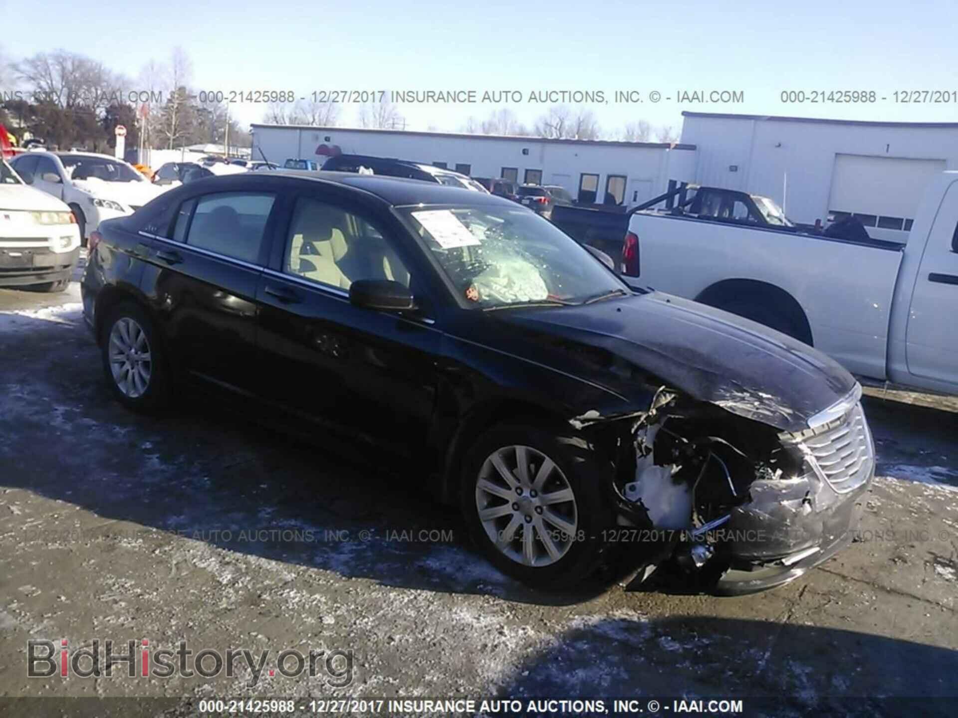 Photo 1C3CCBBB2DN575194 - Chrysler 200 2013