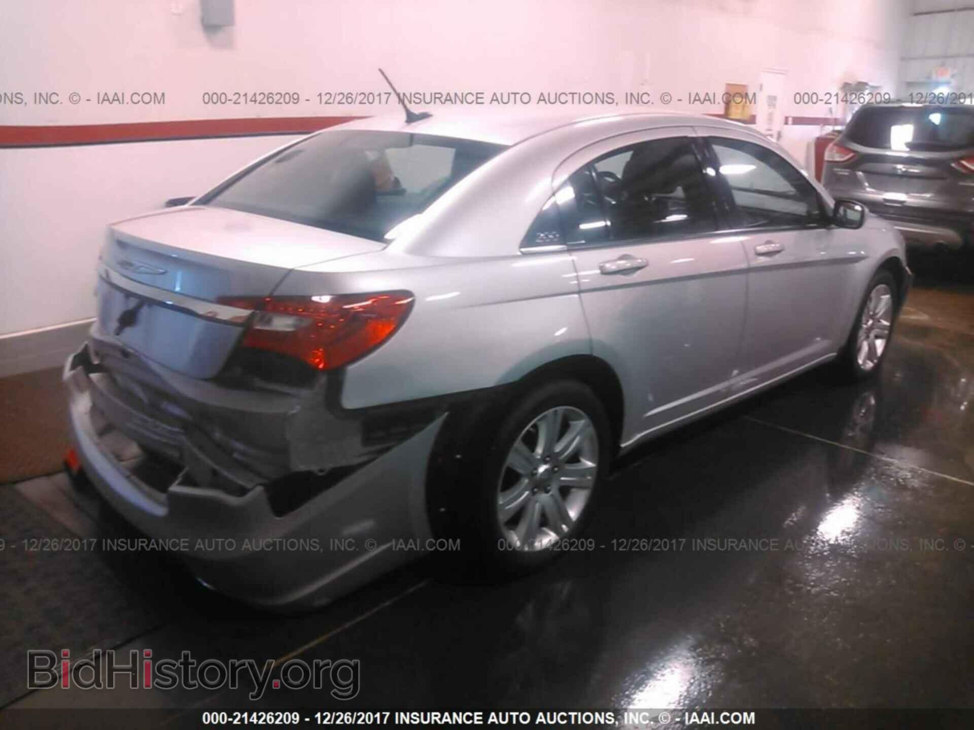 2012 Chrysler 200 - VIN: 1C3CCBBB1CN144358 - Photo 4