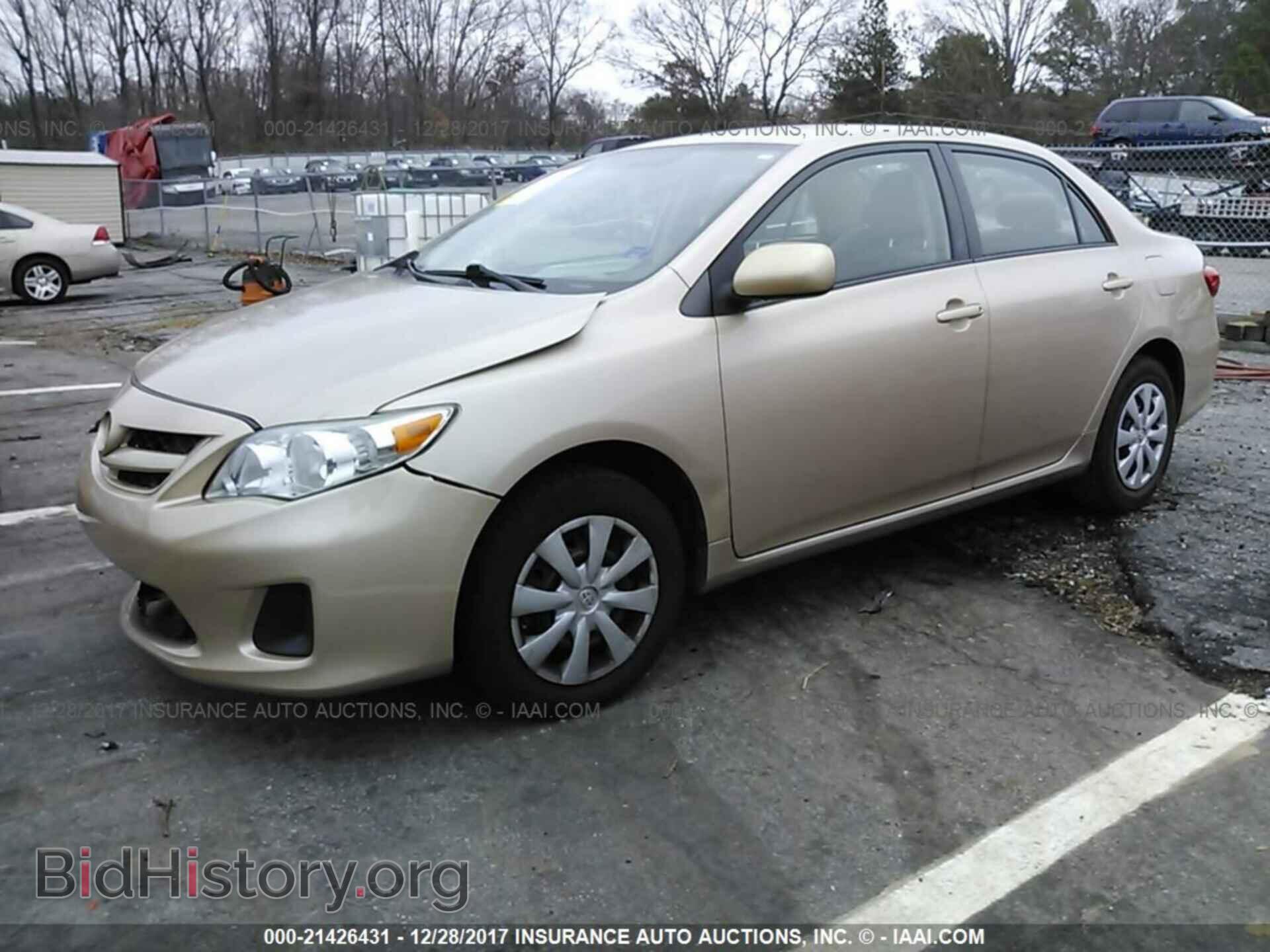 2011 Toyota Corolla - VIN: 2T1BU4EE0BC690835 - Photo 2