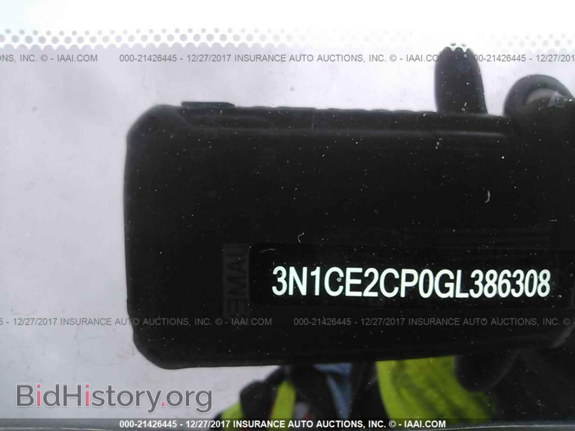 2016 Nissan Versa note - VIN: 3N1CE2CP0GL386308 - Photo 9