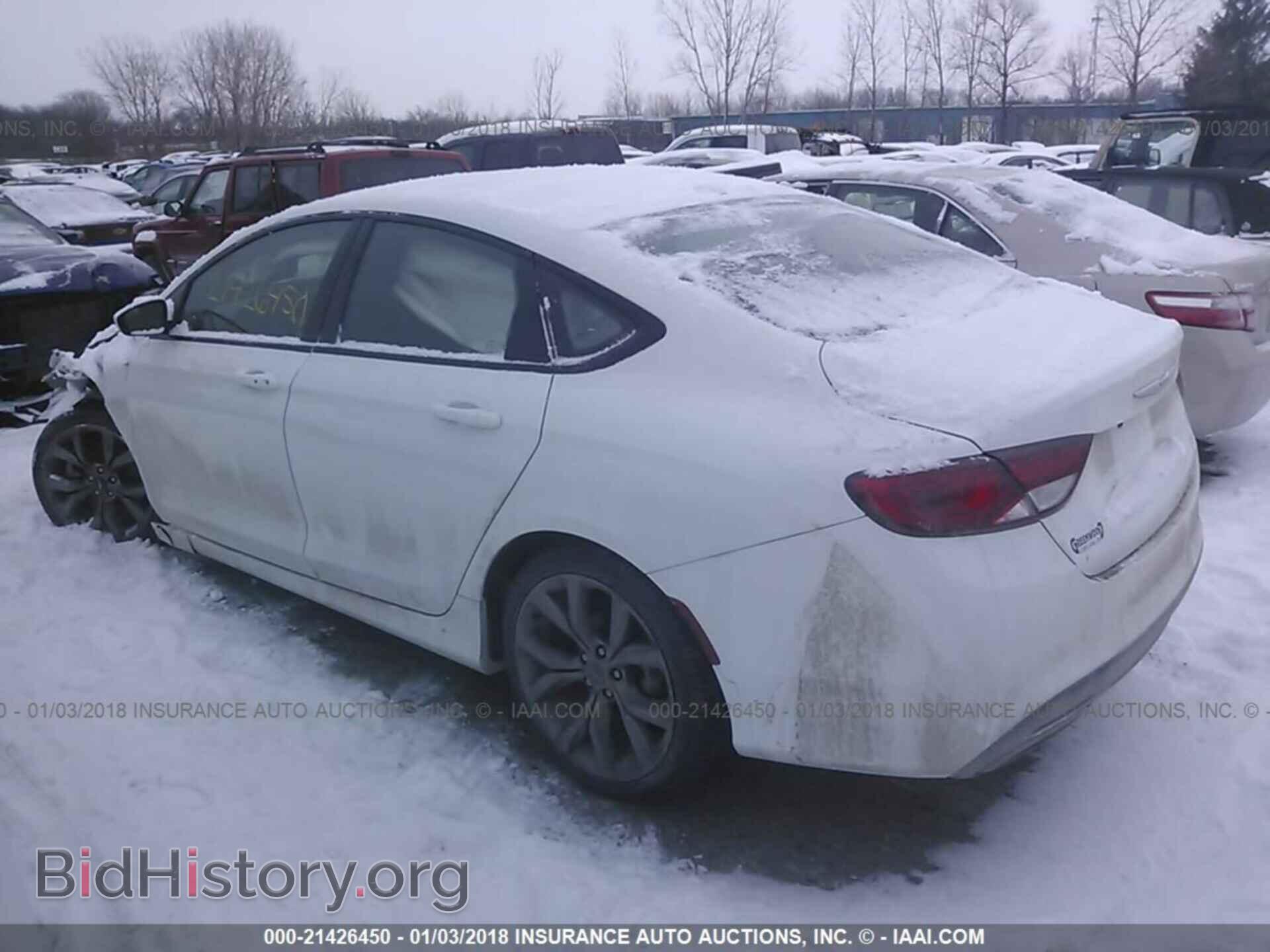 2016 Chrysler 200 - VIN: 1C3CCCBBXGN146282 - Photo 3