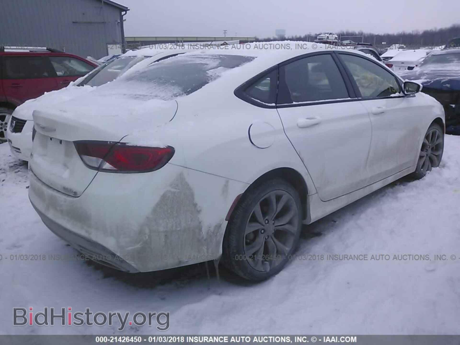 2016 Chrysler 200 - VIN: 1C3CCCBBXGN146282 - Photo 4