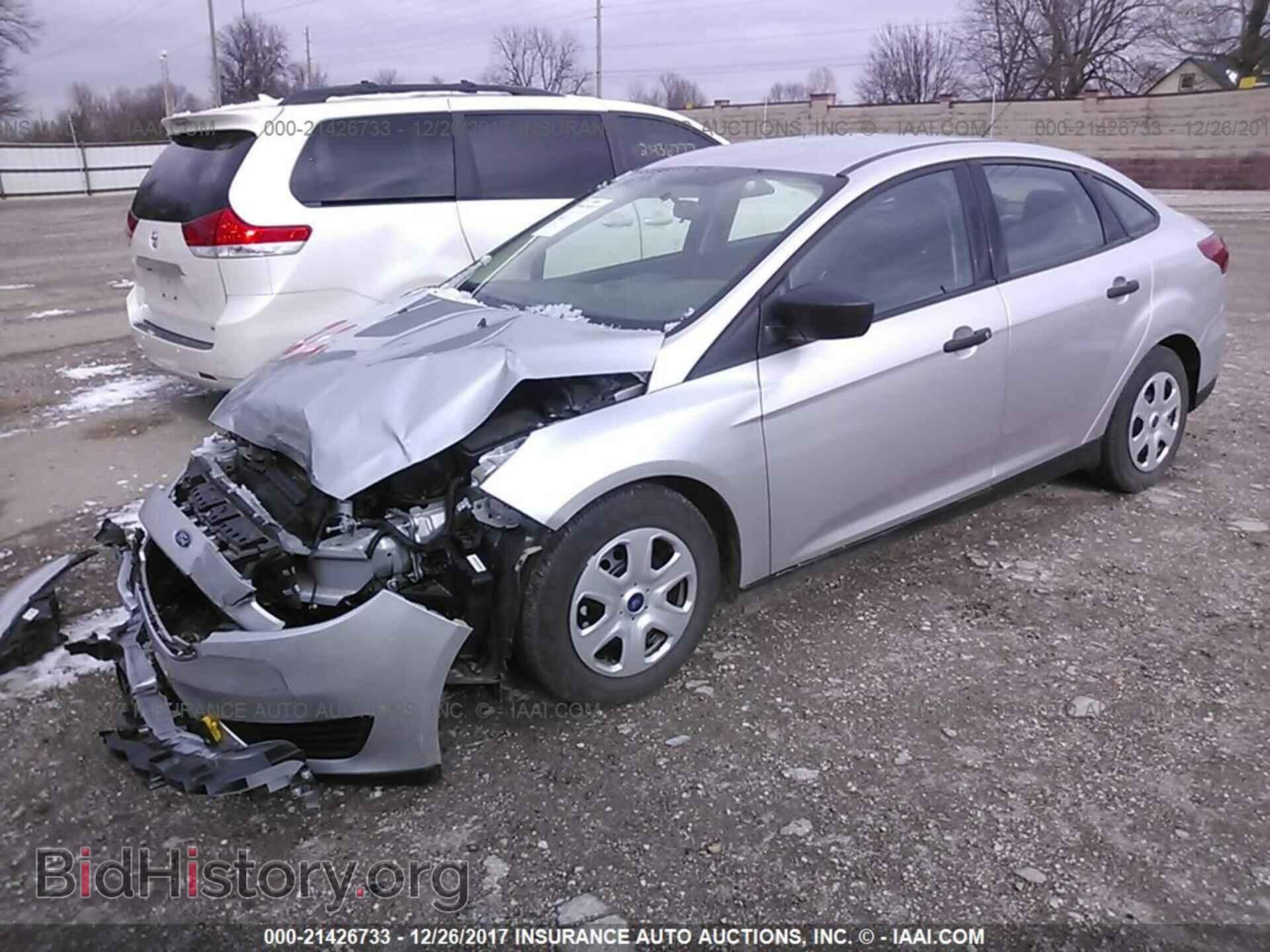 2017 Ford Focus - VIN: 1FADP3E21HL245057 - Фото 2